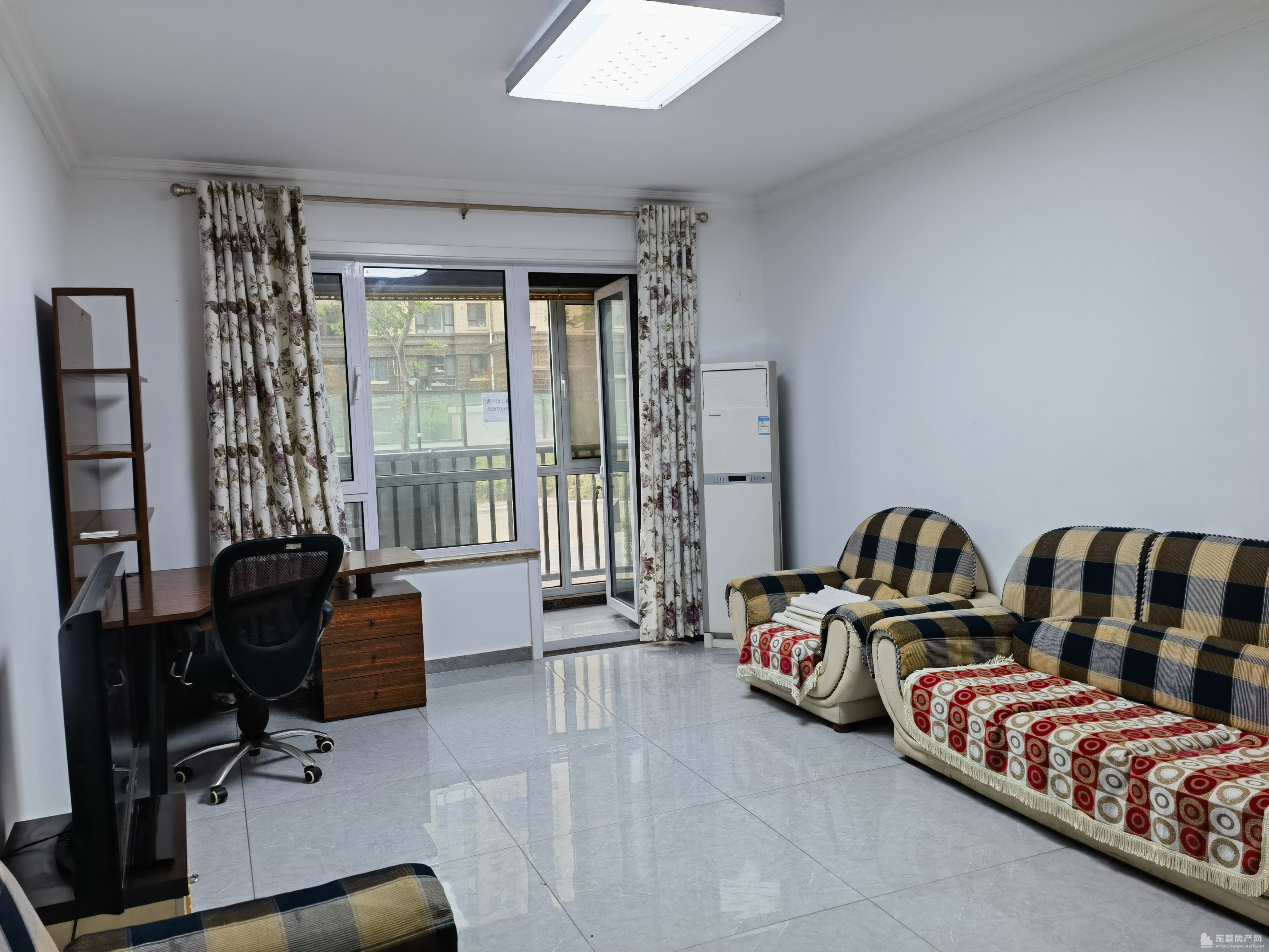 出售鑫都 西湖灣2室2廳1衛102平米70萬住宅