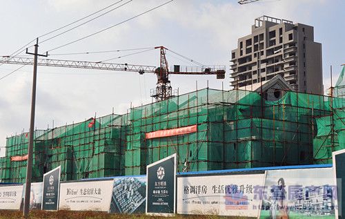 出售東方明珠4室1廳2衛199平米162萬住宅