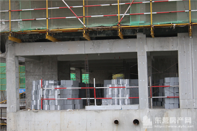 建設所用自保溫砌塊有隔溫作用，使房子冬暖夏涼