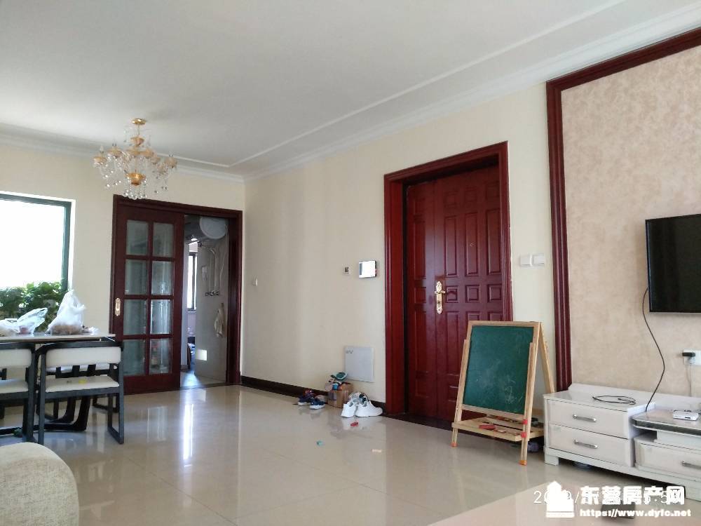 四室兩廳兩衛，四室朝陽，南北通透，賣80萬。