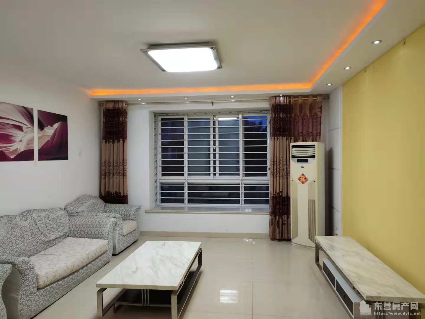 新居華府2樓空調房只租家庭住戶