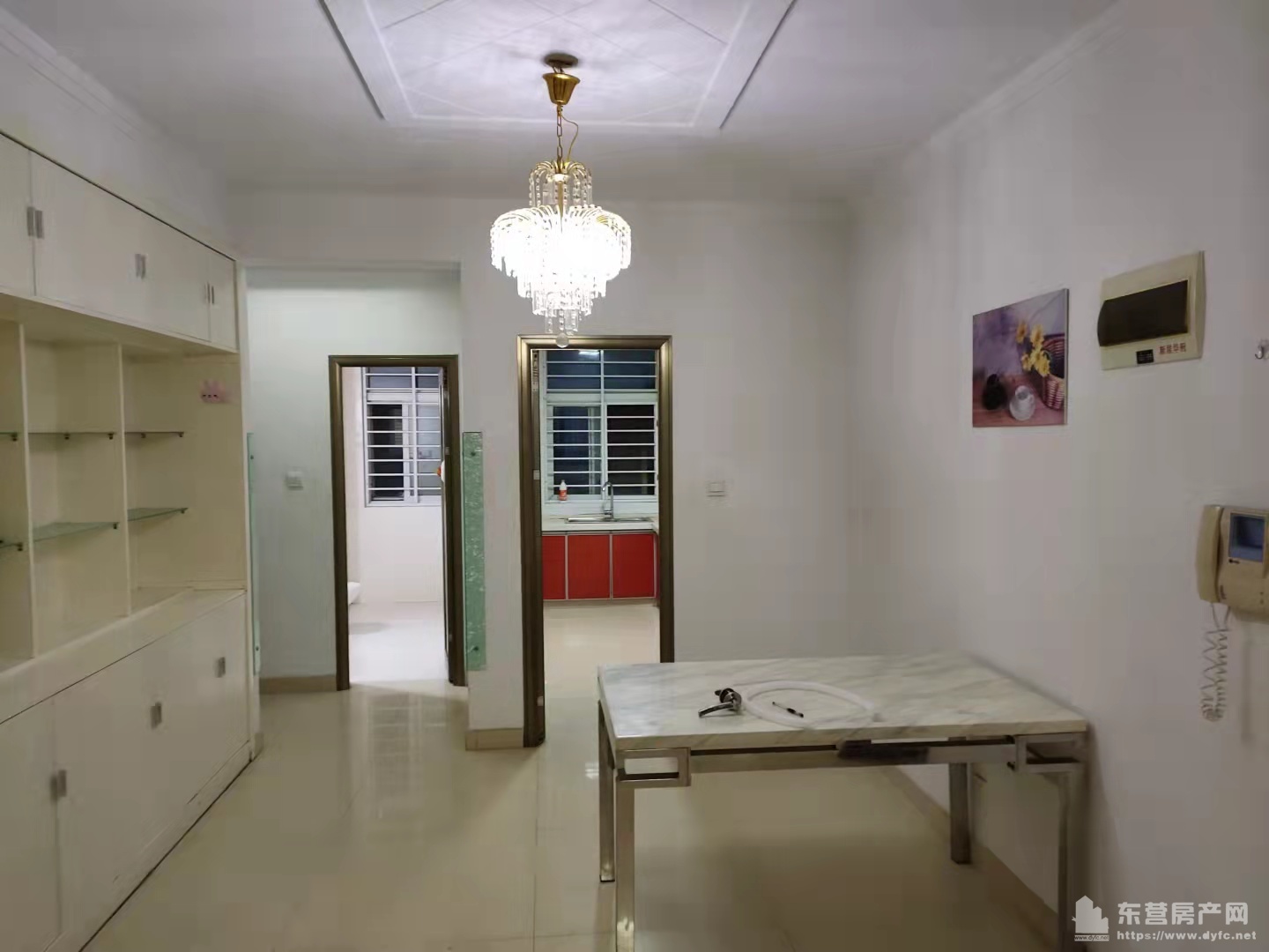 新居華府2樓空調房只租家庭住戶