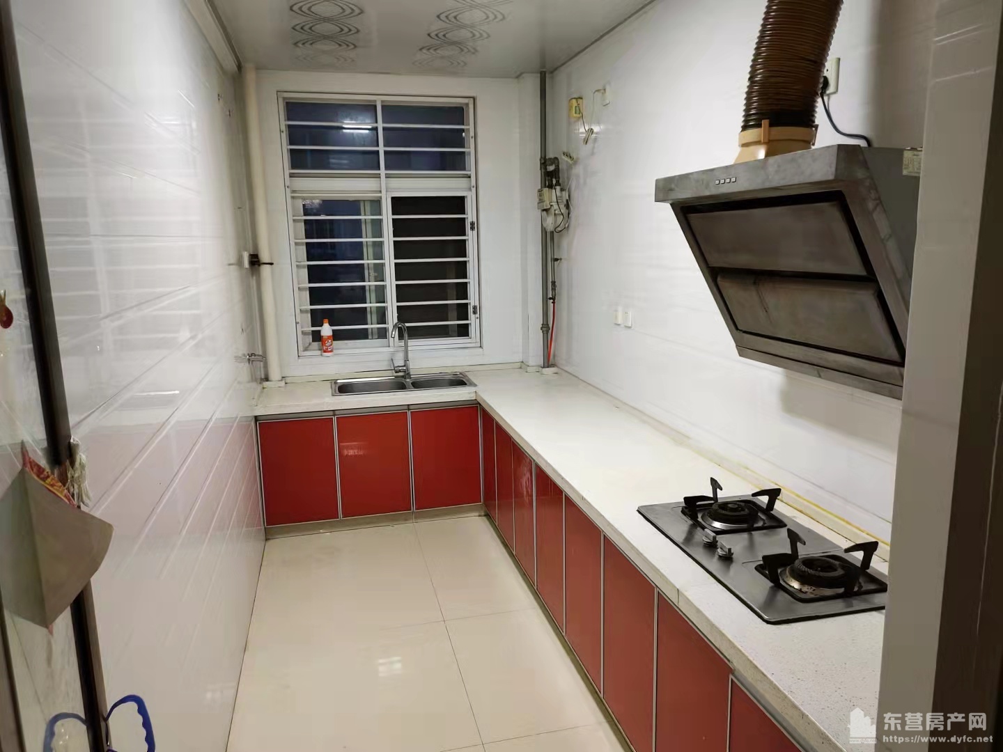 新居華府2樓空調房只租家庭住戶