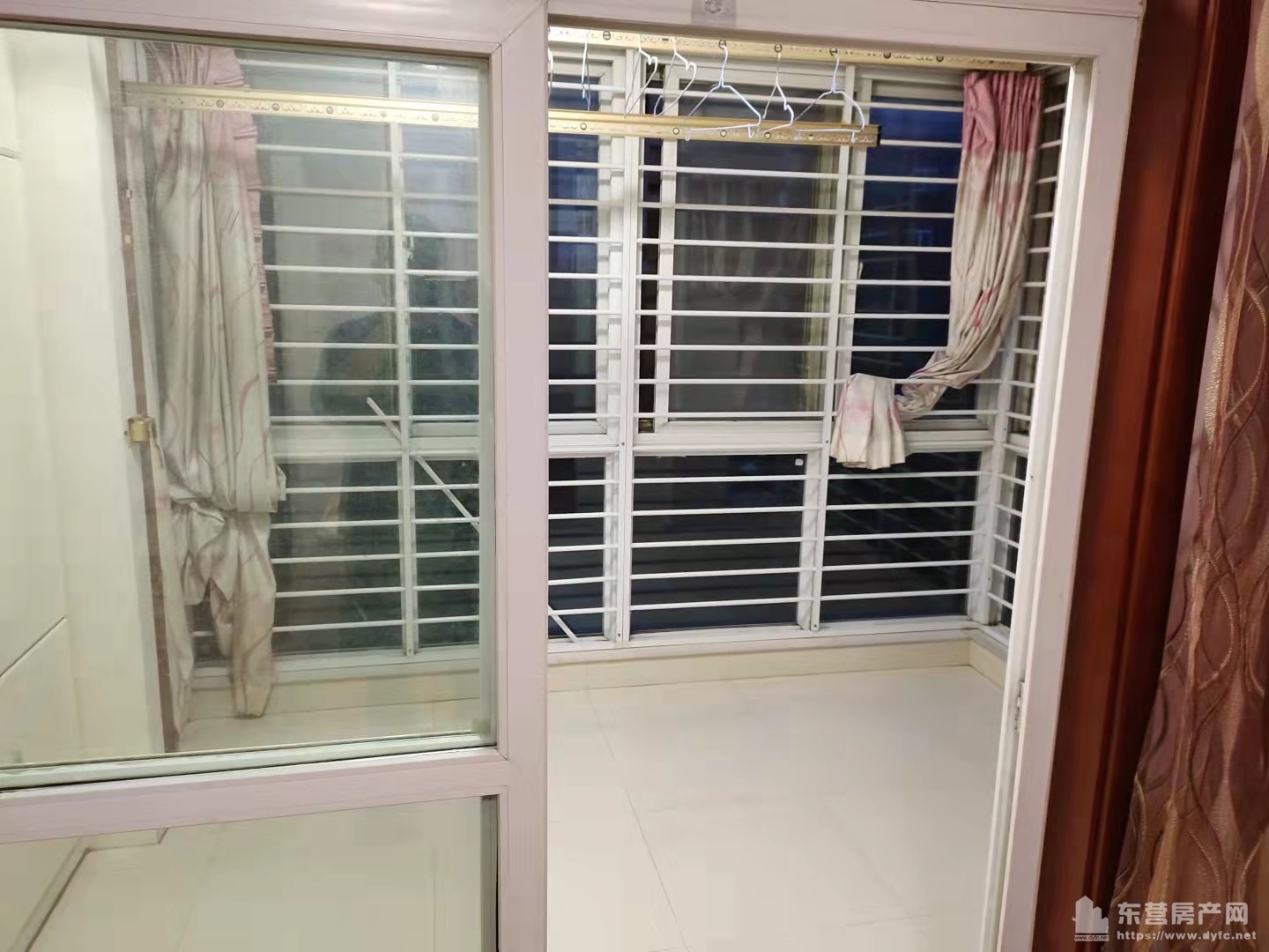 新居華府2樓空調房只租家庭住戶