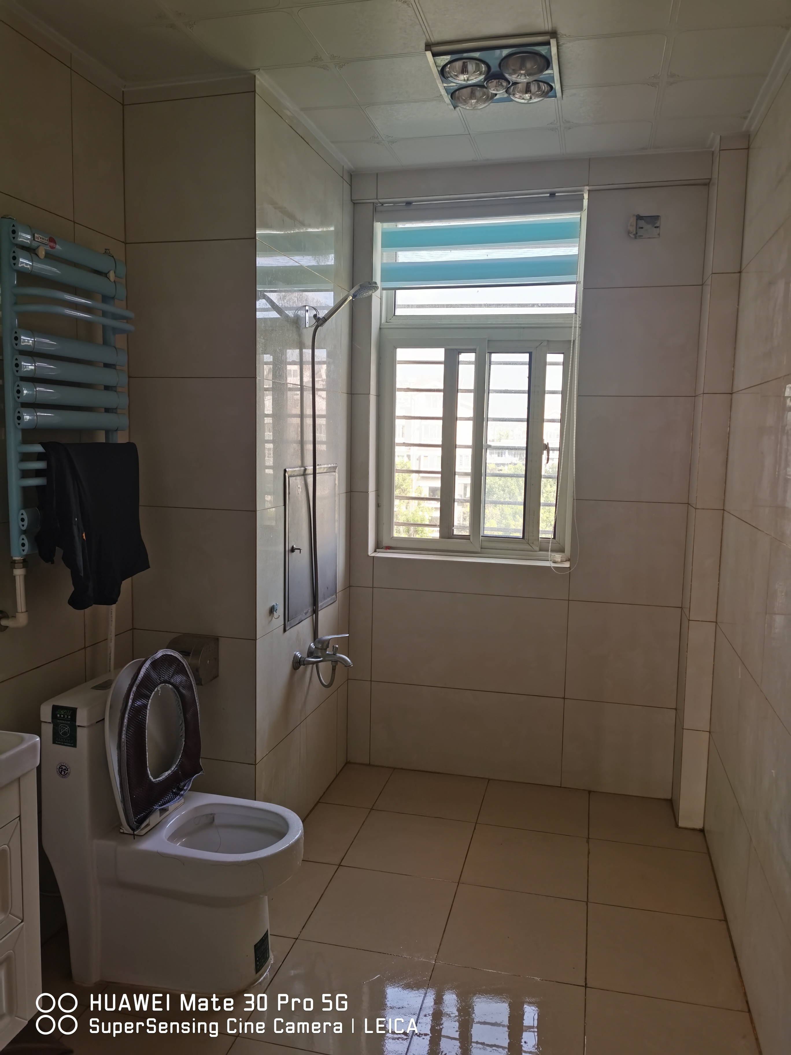 安泰南區五樓出租，緊鄰春暉小學，東城百貨大樓