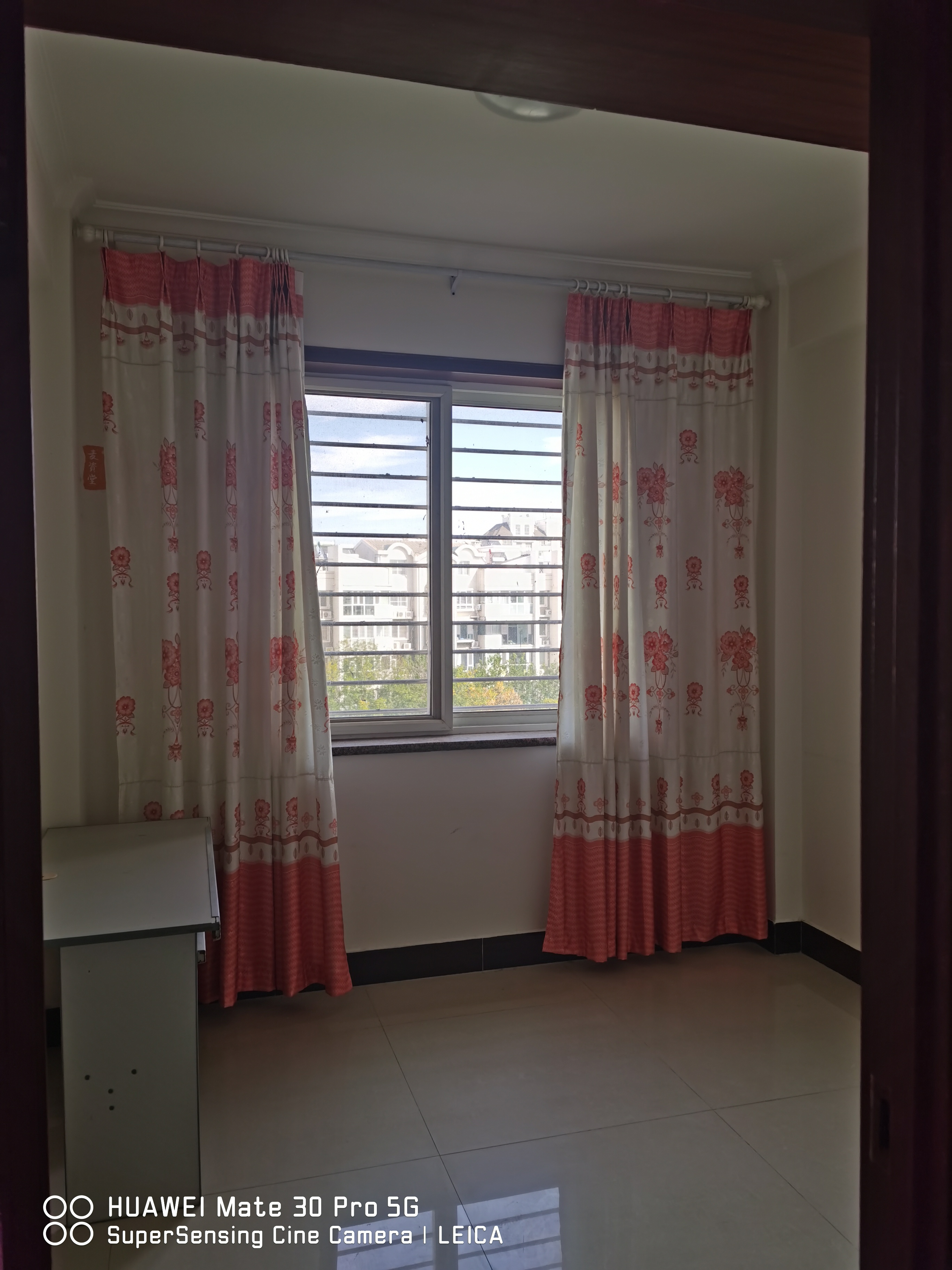 安泰南區五樓出租，緊鄰春暉小學，東城百貨大樓