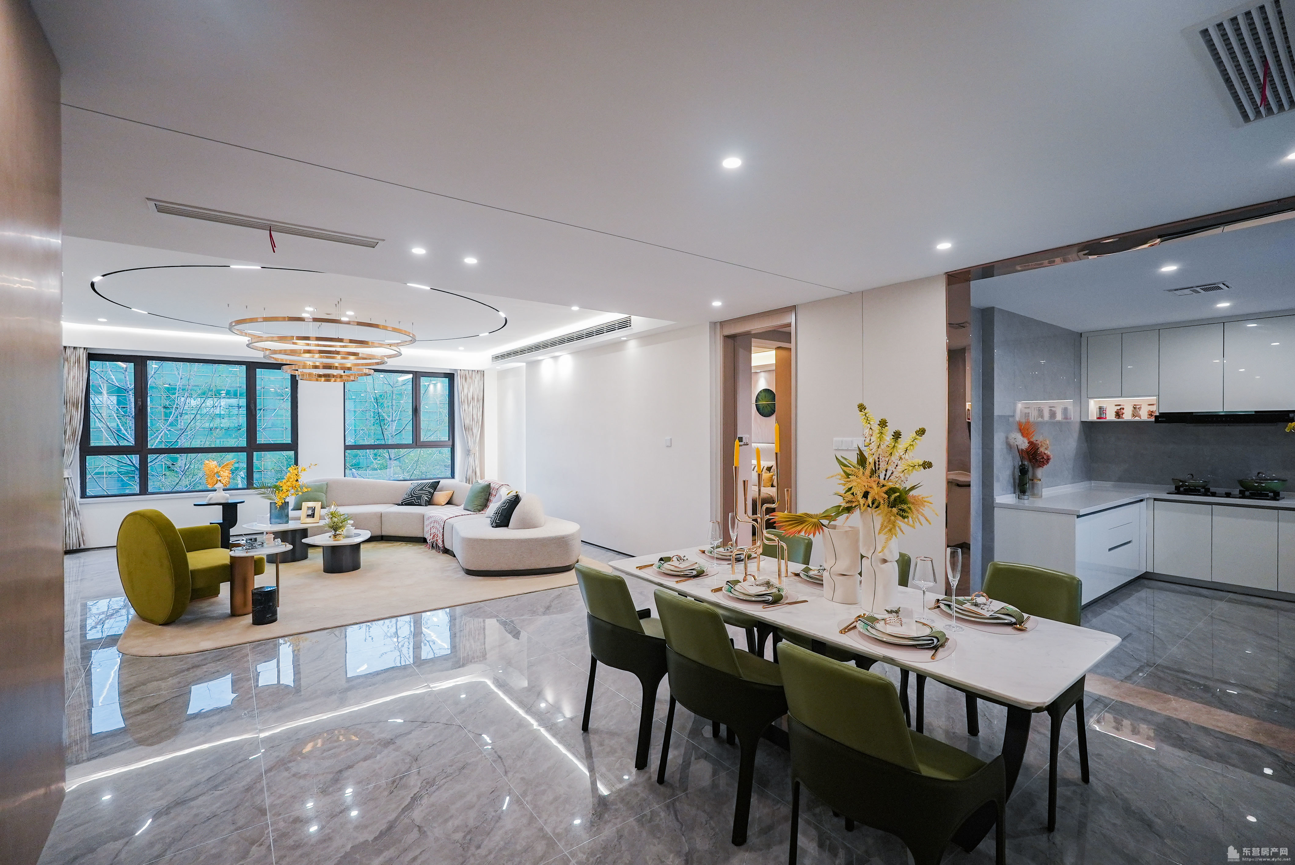 眾成悅島華庭樣板間