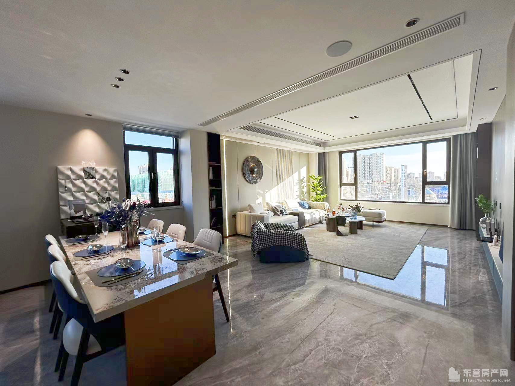 眾成東辛華著樣板間