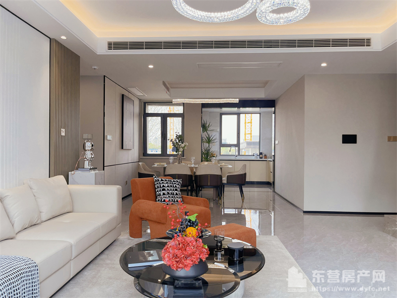 眾成嘉悅華庭樣板間