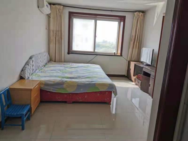 科達D區4樓中裝房158.56平4室2廳2衛帶22平車庫，證5年137萬可議價。