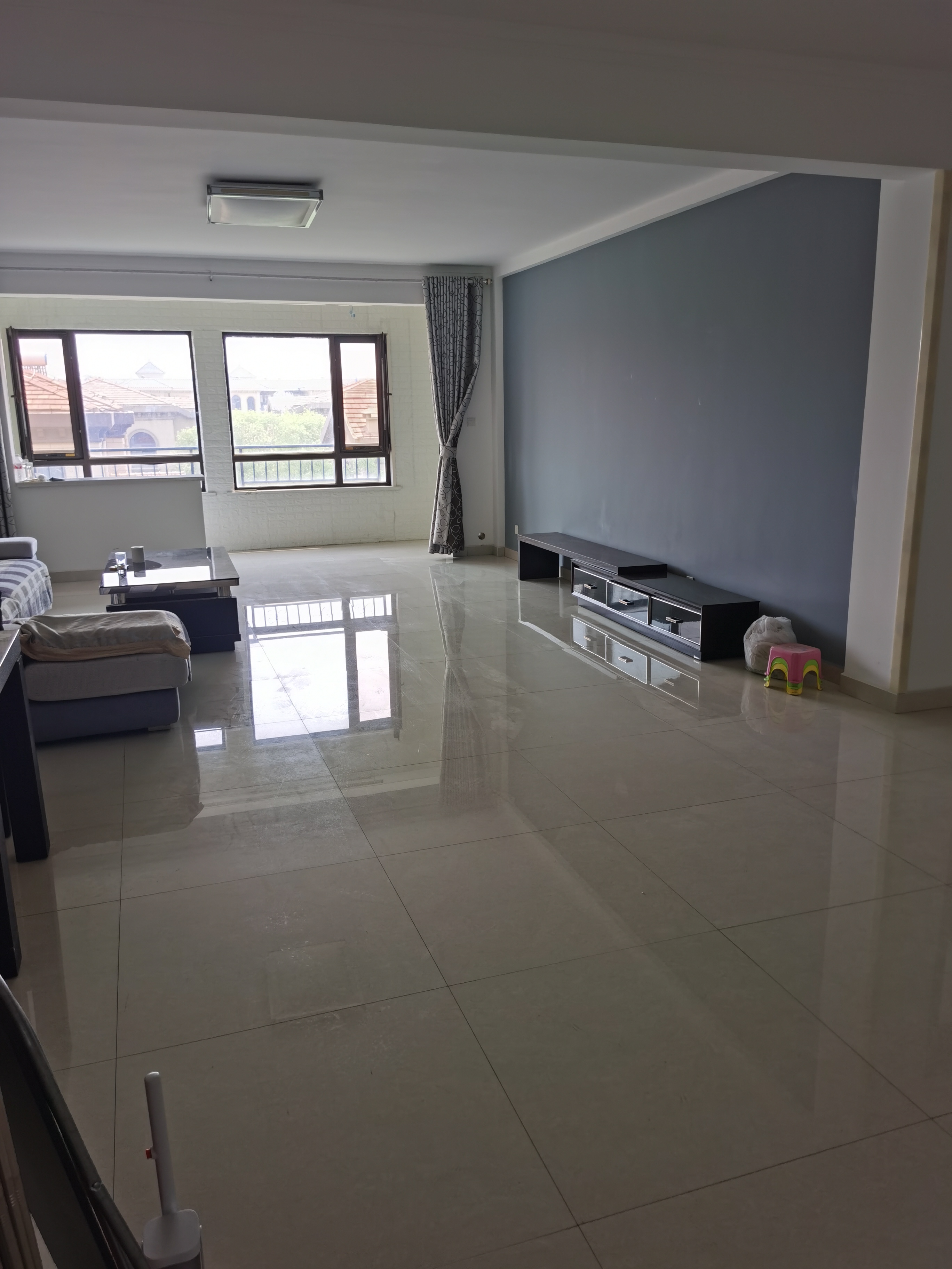 東城悅來山水居多層帶地上28平車庫