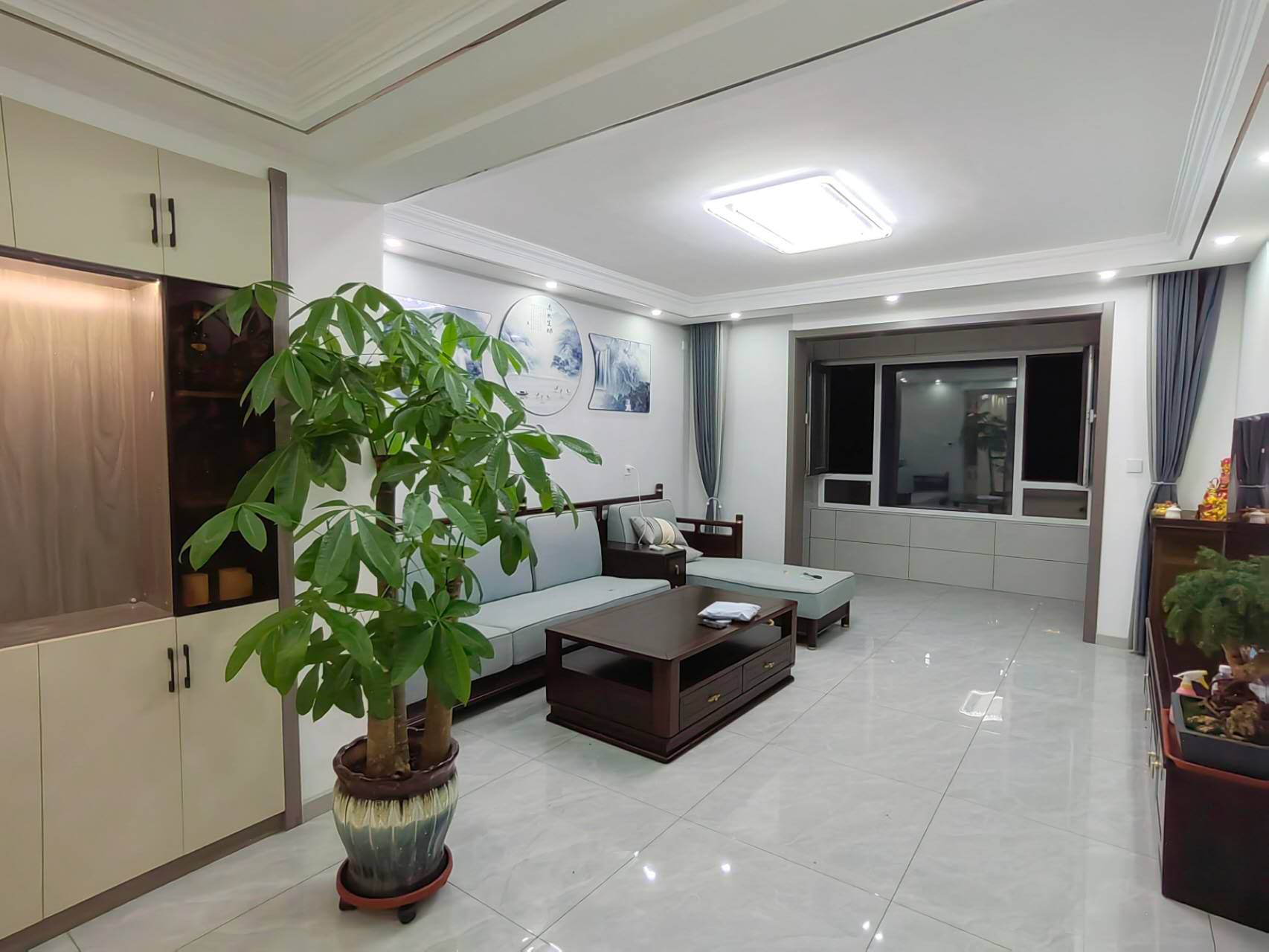 下樓就上學！秋月華庭141平三室兩廳精裝未?。к囄粌Σ厥易C滿過戶費低