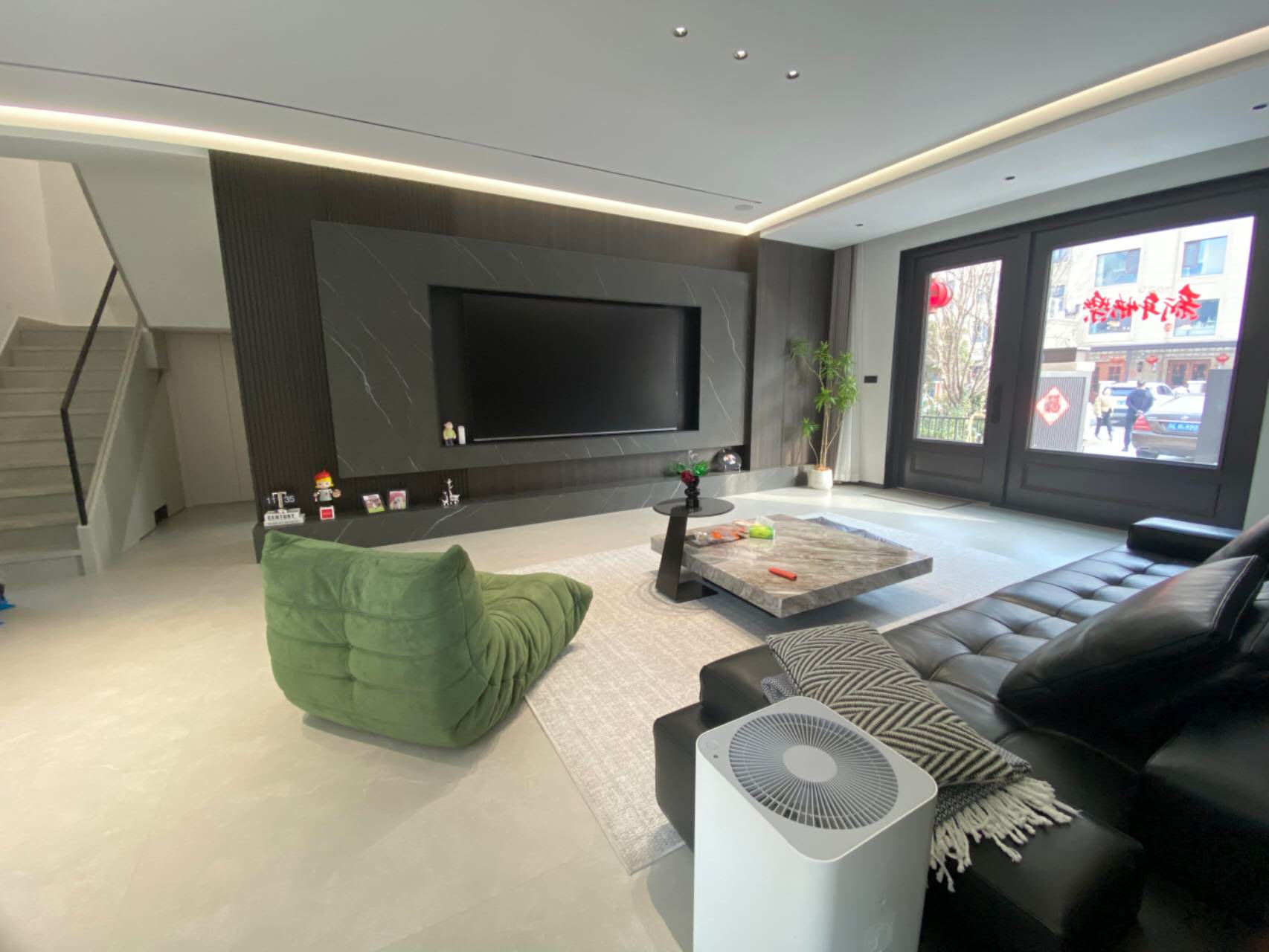 東辰壹號院聯排別墅，邊戶大院子！豪華裝修急售