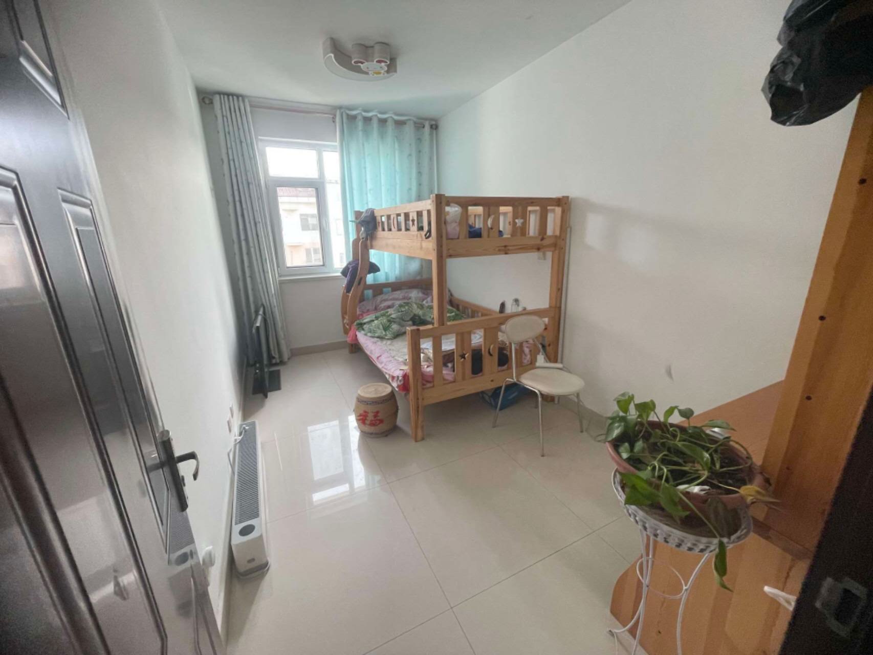 科大華苑D區121平精裝帶儲藏室49萬可議價