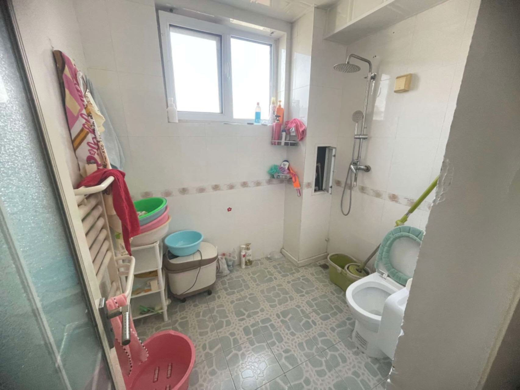 科大華苑D區121平精裝帶儲藏室49萬可議價