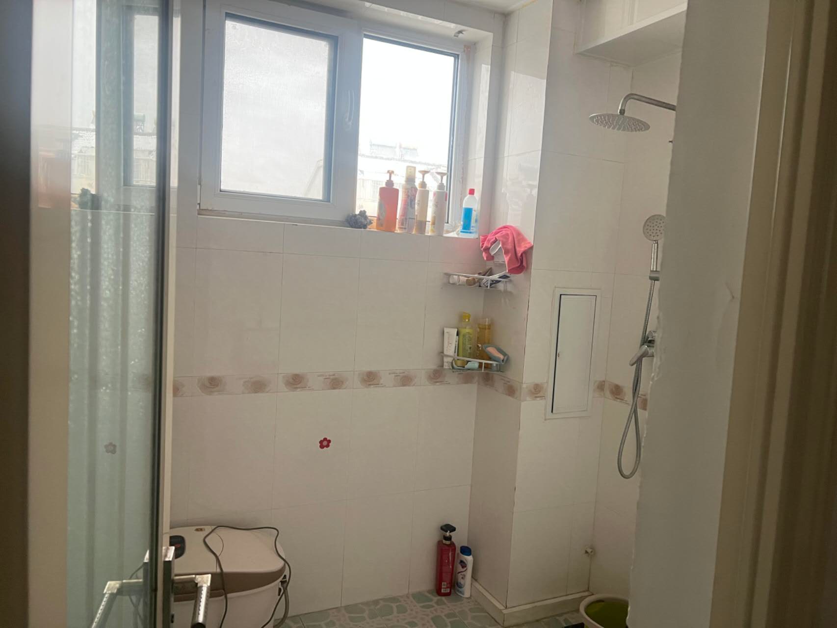 科大華苑D區121平精裝帶儲藏室49萬可議價