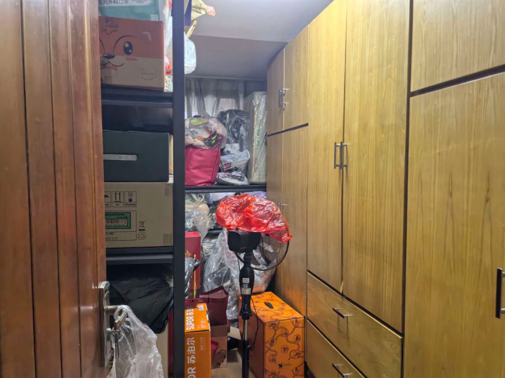 東城安寧西區五樓帶閣樓159平3居室帶車庫