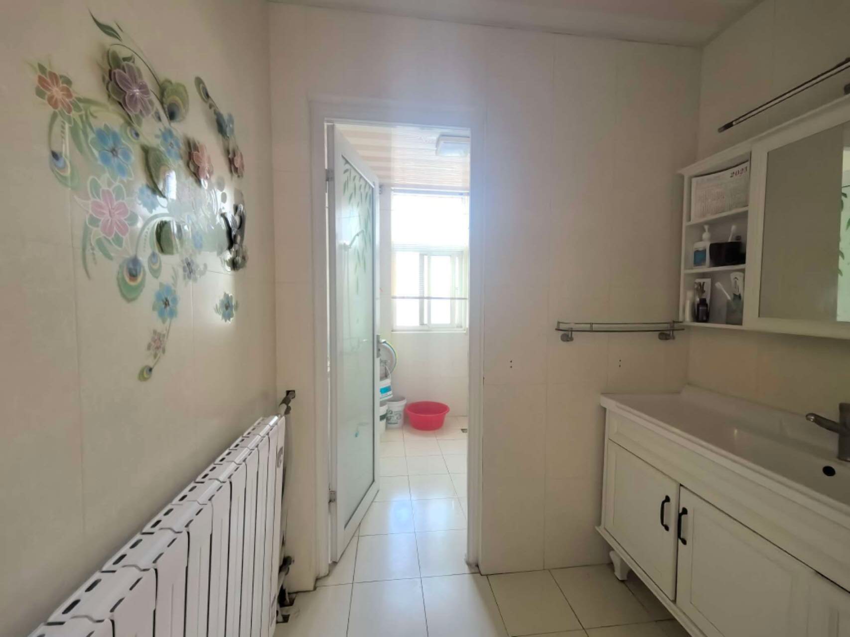 東城安寧西區五樓帶閣樓159平3居室帶車庫