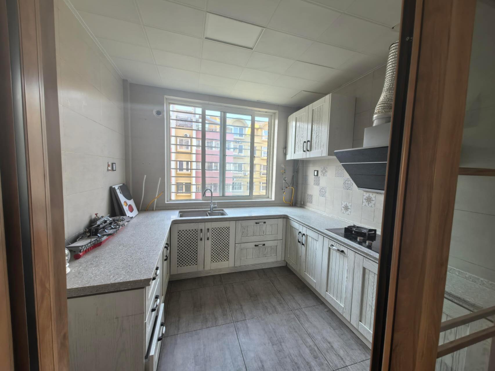 東城安寧西區4樓120平精裝3居室帶儲藏室急售68萬