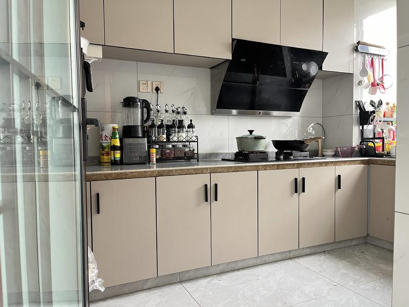 東城悅辰國際6樓126平精裝三居室急售81萬