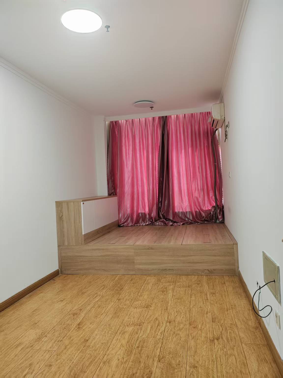 出租天昊梅園商住兩用房2樓