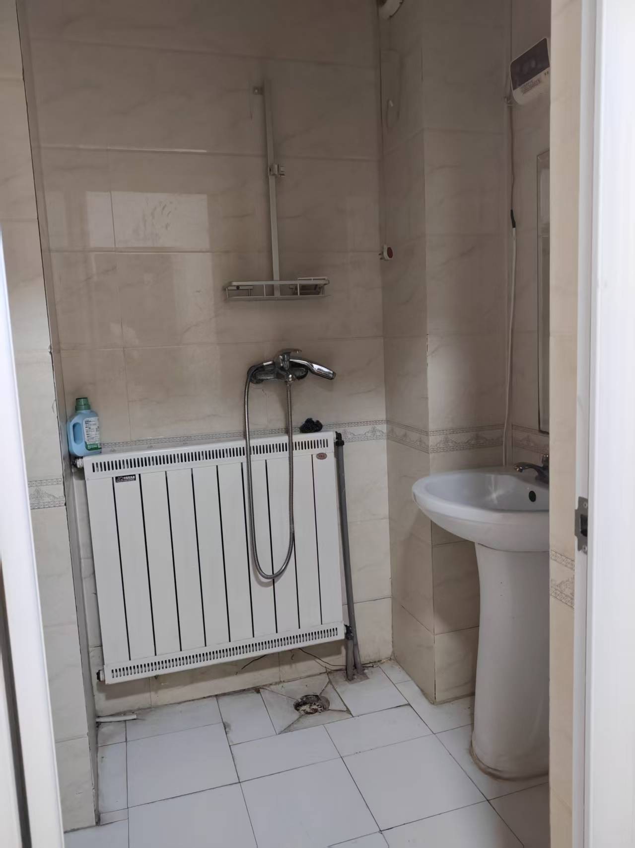 出租天昊梅園商住兩用房2樓