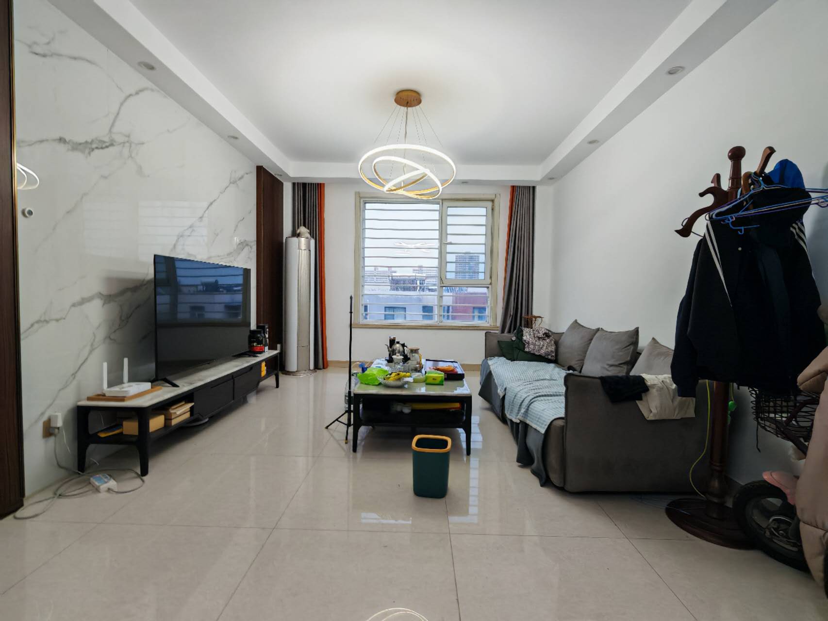 新居華府6樓112平3居室裝修還可以急售57萬