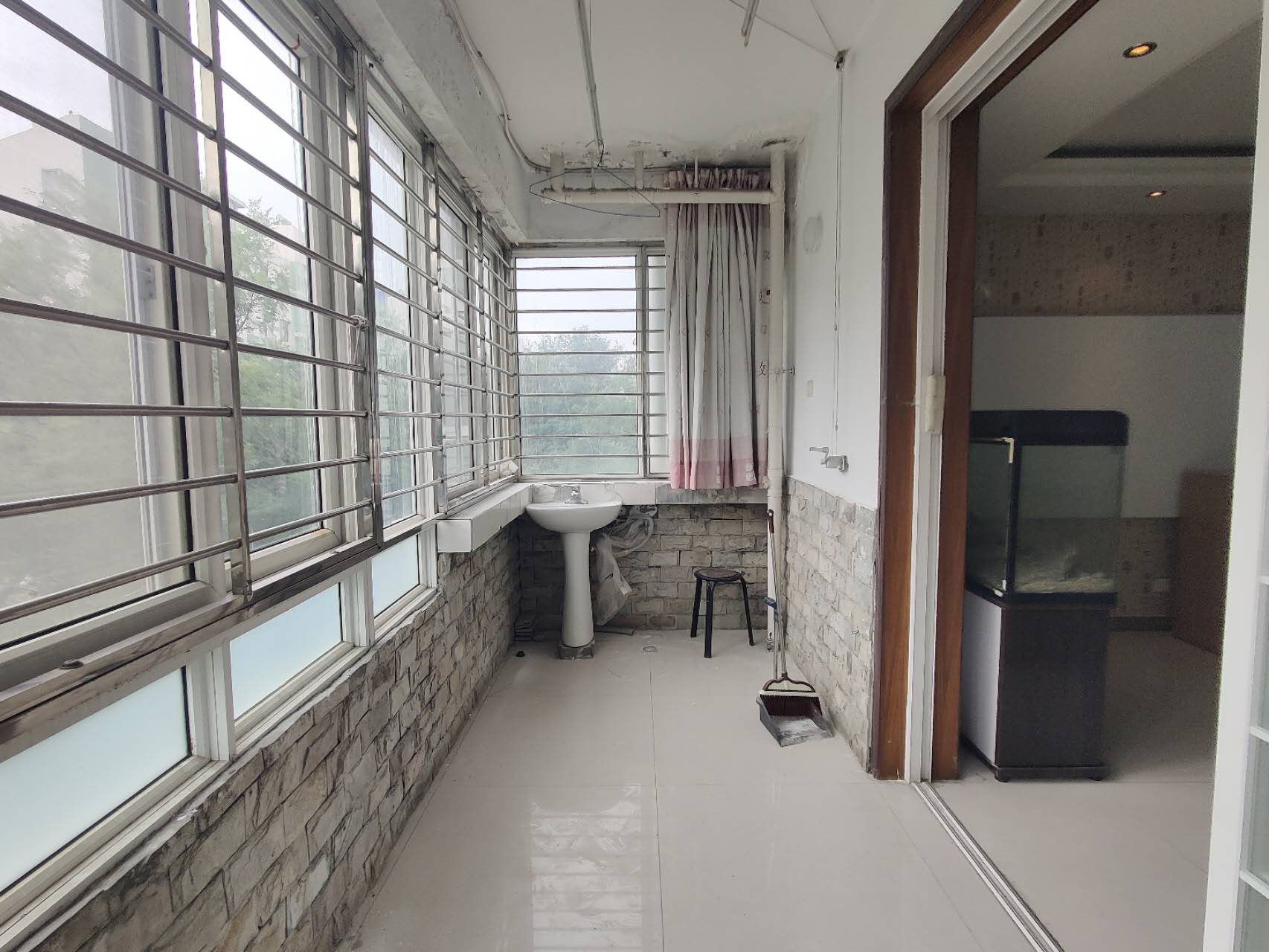 安興北區二樓！位置好！126平三室兩廳109萬