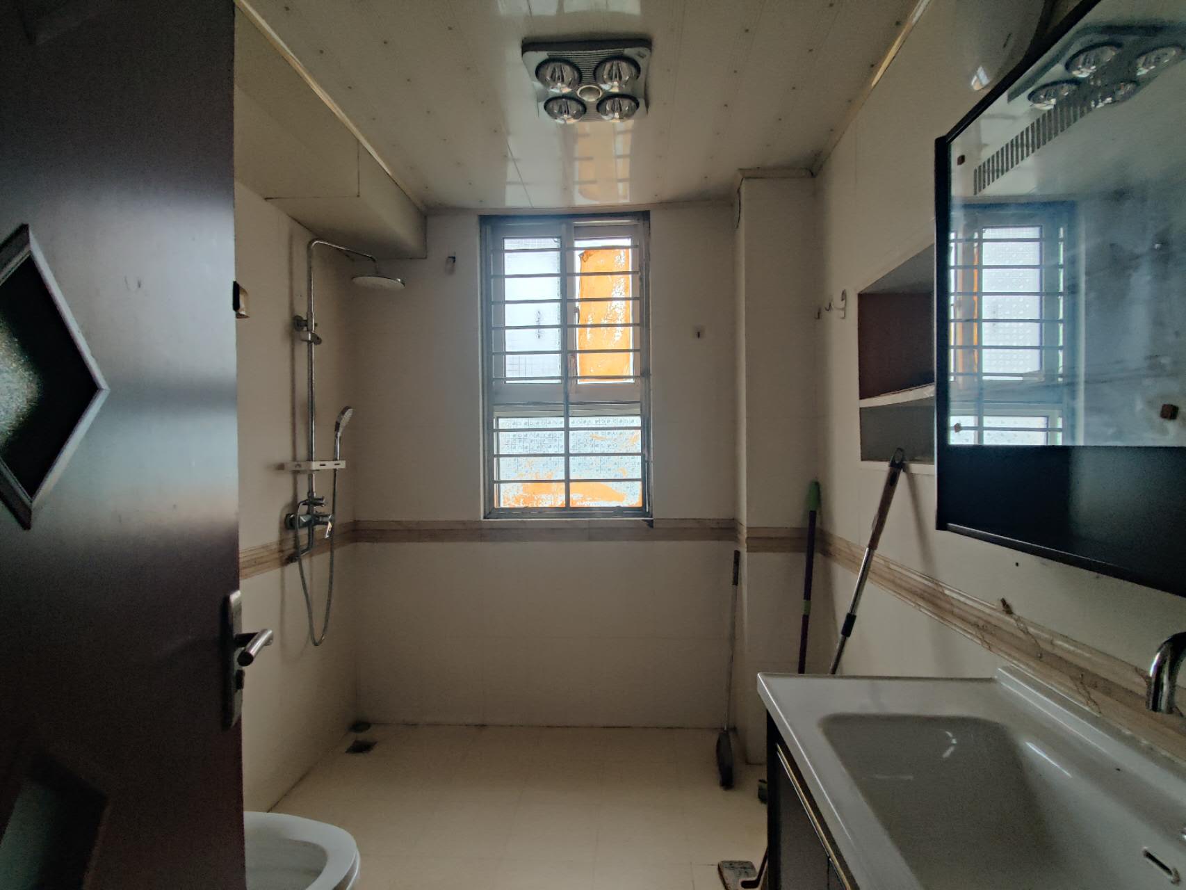 安興北區二樓！位置好！126平三室兩廳109萬