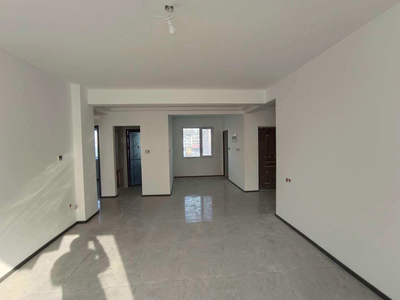 金辰雅居6層電梯洋房二樓123平精裝未住帶儲藏室115萬可議價