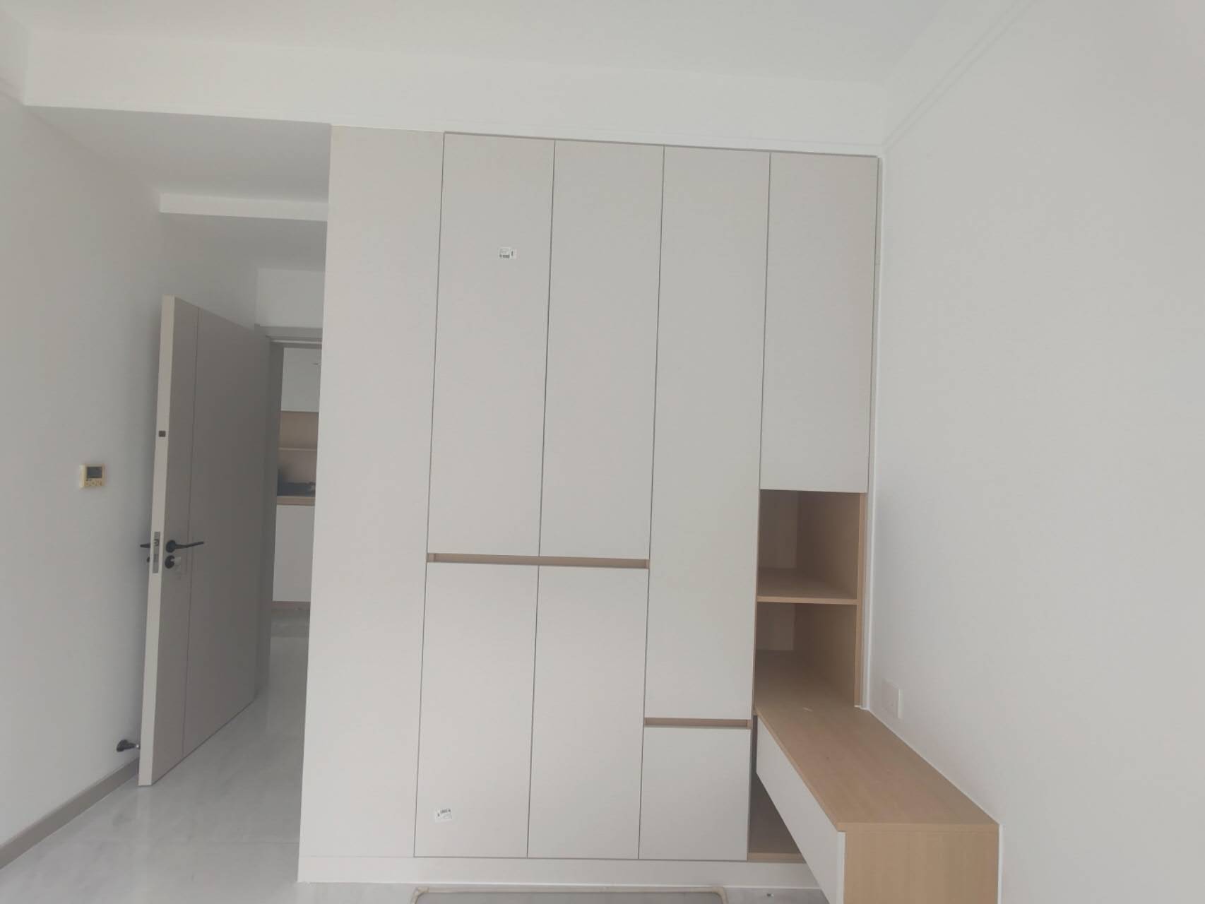 實驗中學書包房，新源華冠144平帶車儲114.5萬