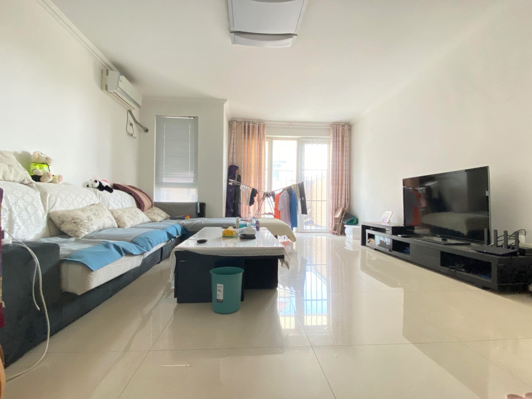 萬達高爾夫花園二樓帶露臺車庫儲藏室151平大四居99.8萬