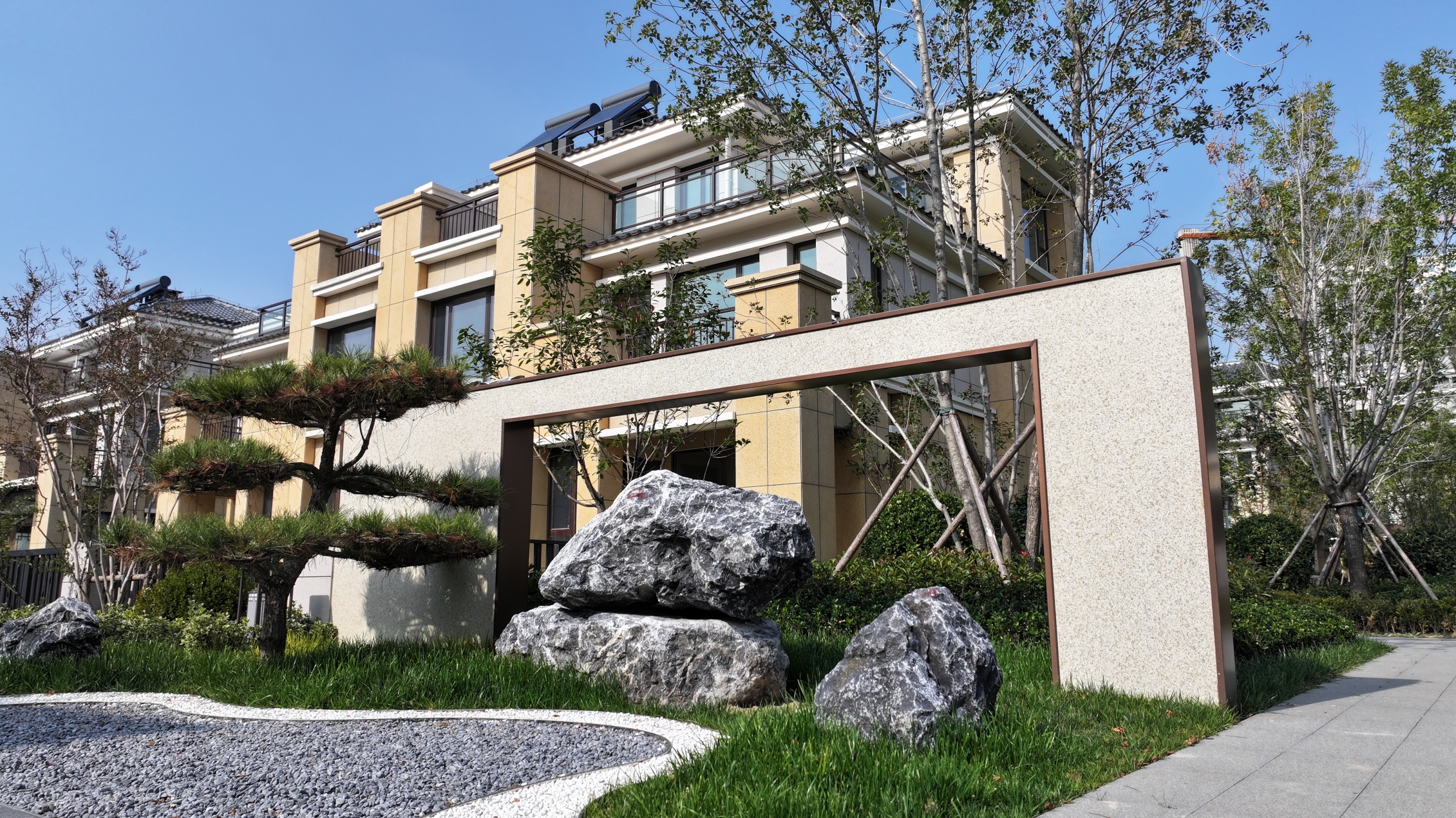 魯強·觀天下實景圖