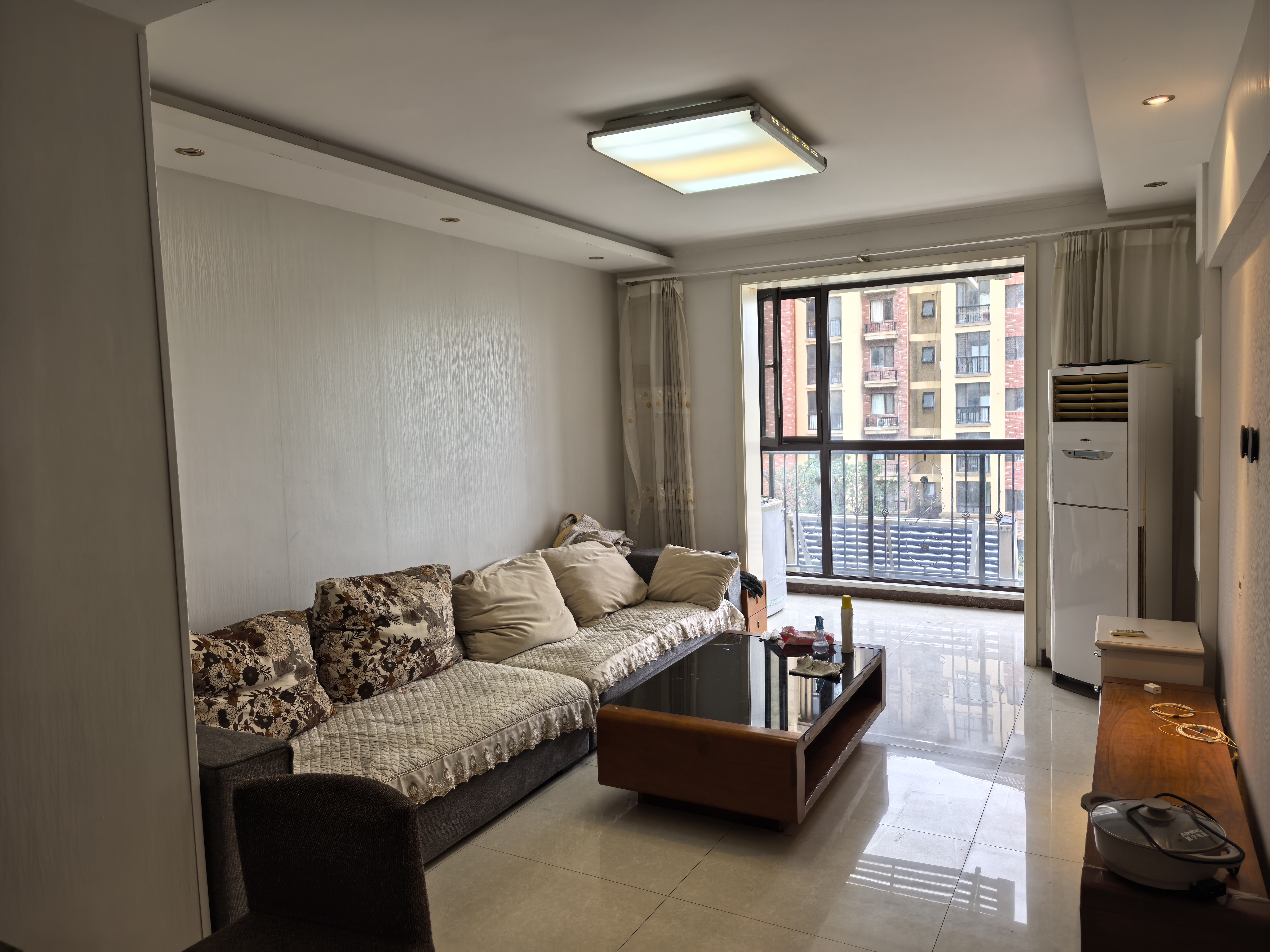 出租東亞 原香小鎮2室2廳1衛90平米1333元/月住宅