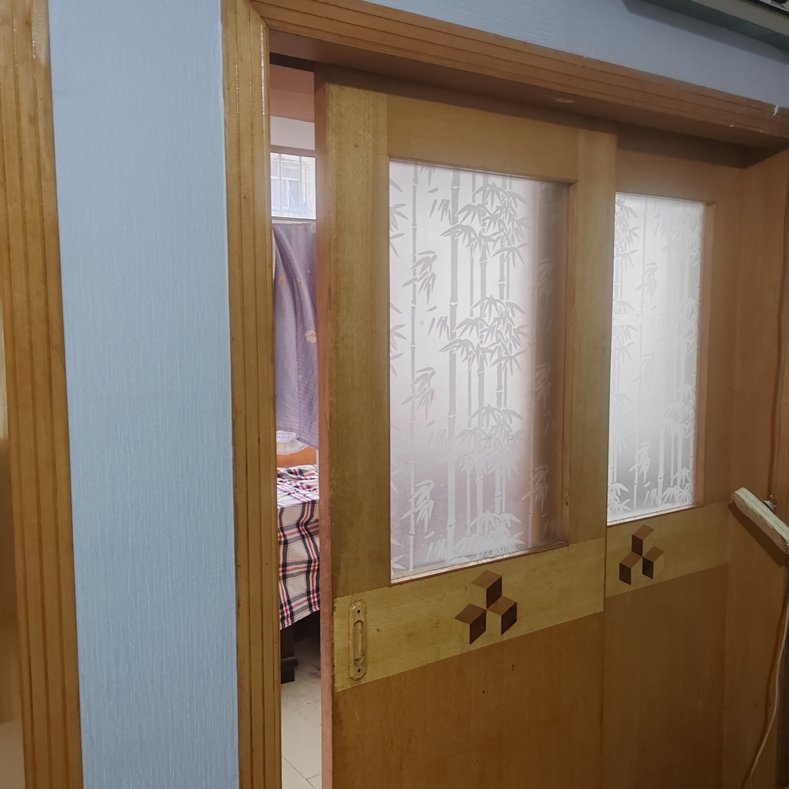 出租工藝小區3室2廳1衛85平米1000元/月住宅