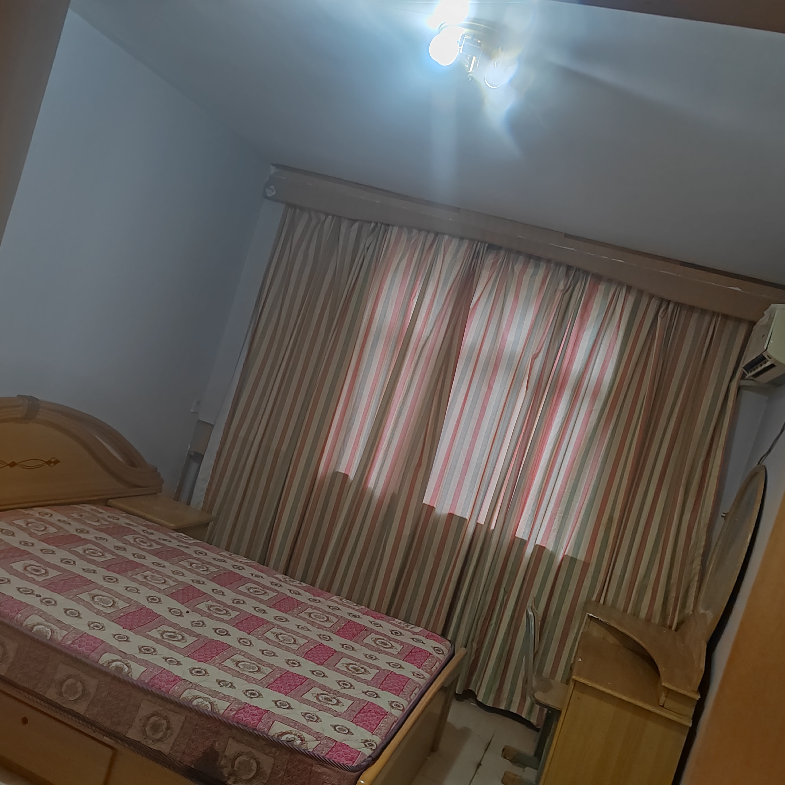 出租工藝小區3室2廳1衛85平米1000元/月住宅