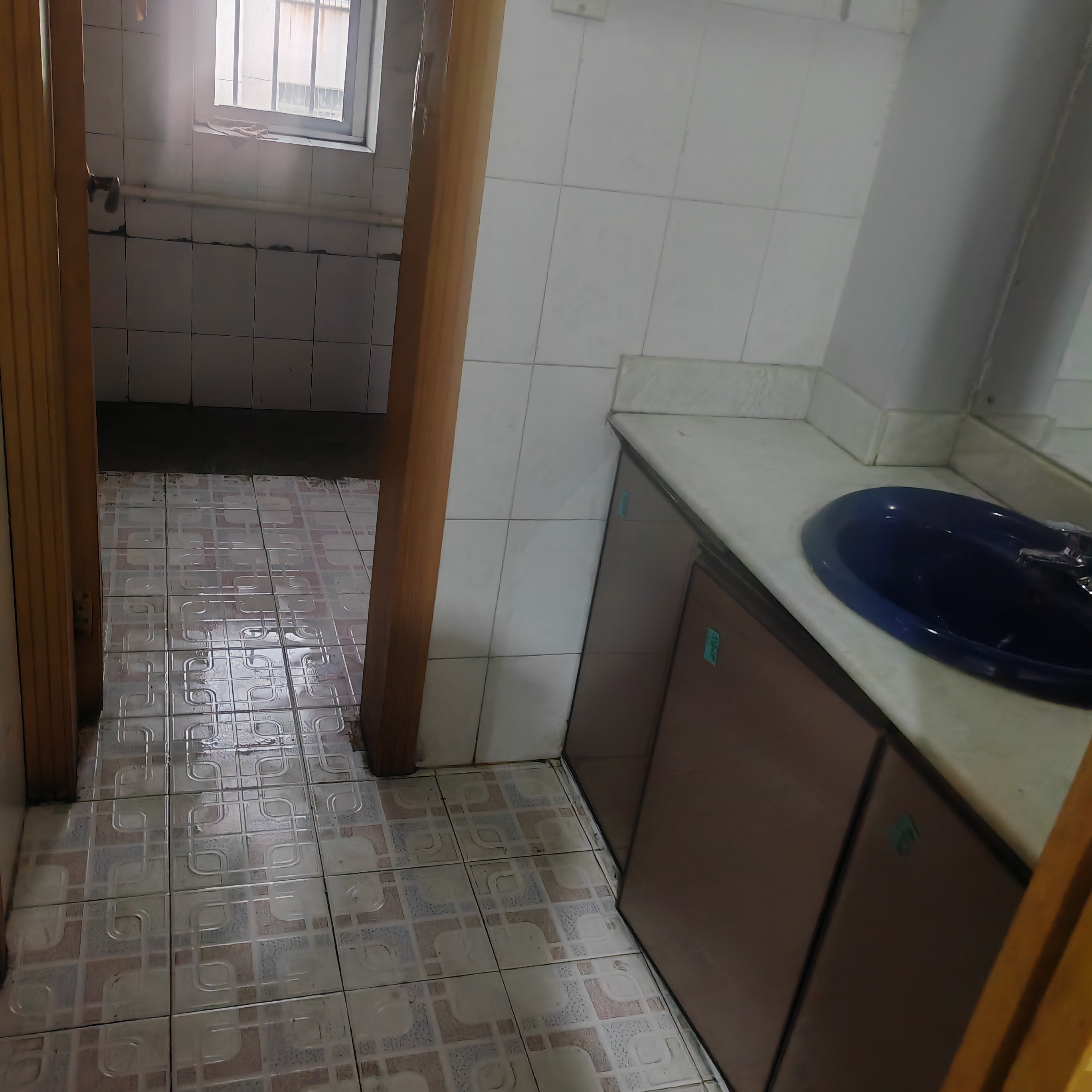 出租工藝小區3室2廳1衛85平米1000元/月住宅