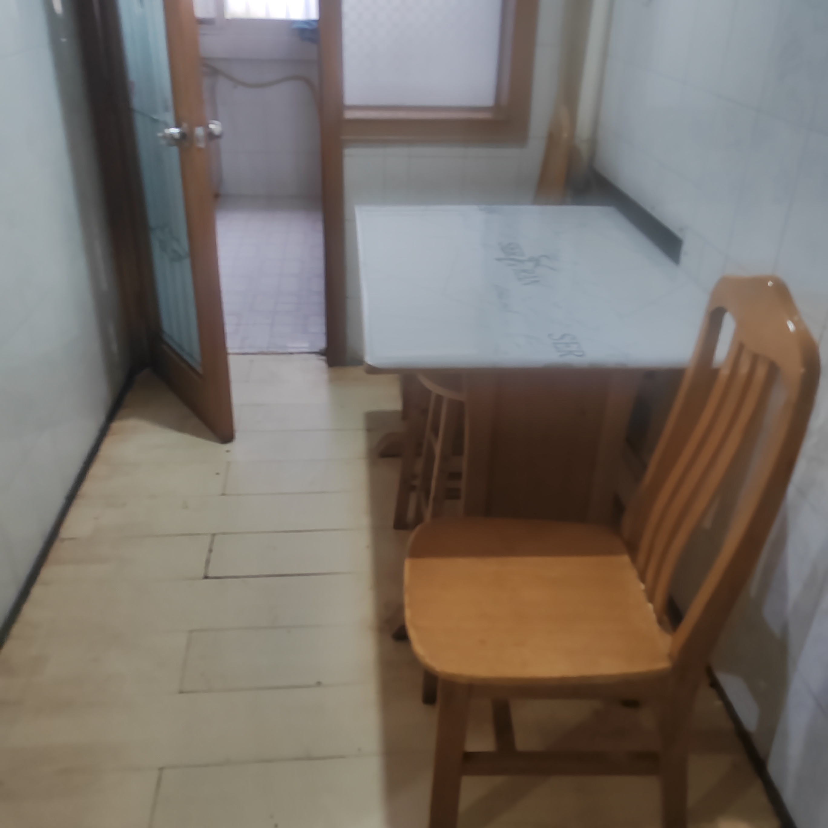 出租工藝小區3室2廳1衛85平米1000元/月住宅