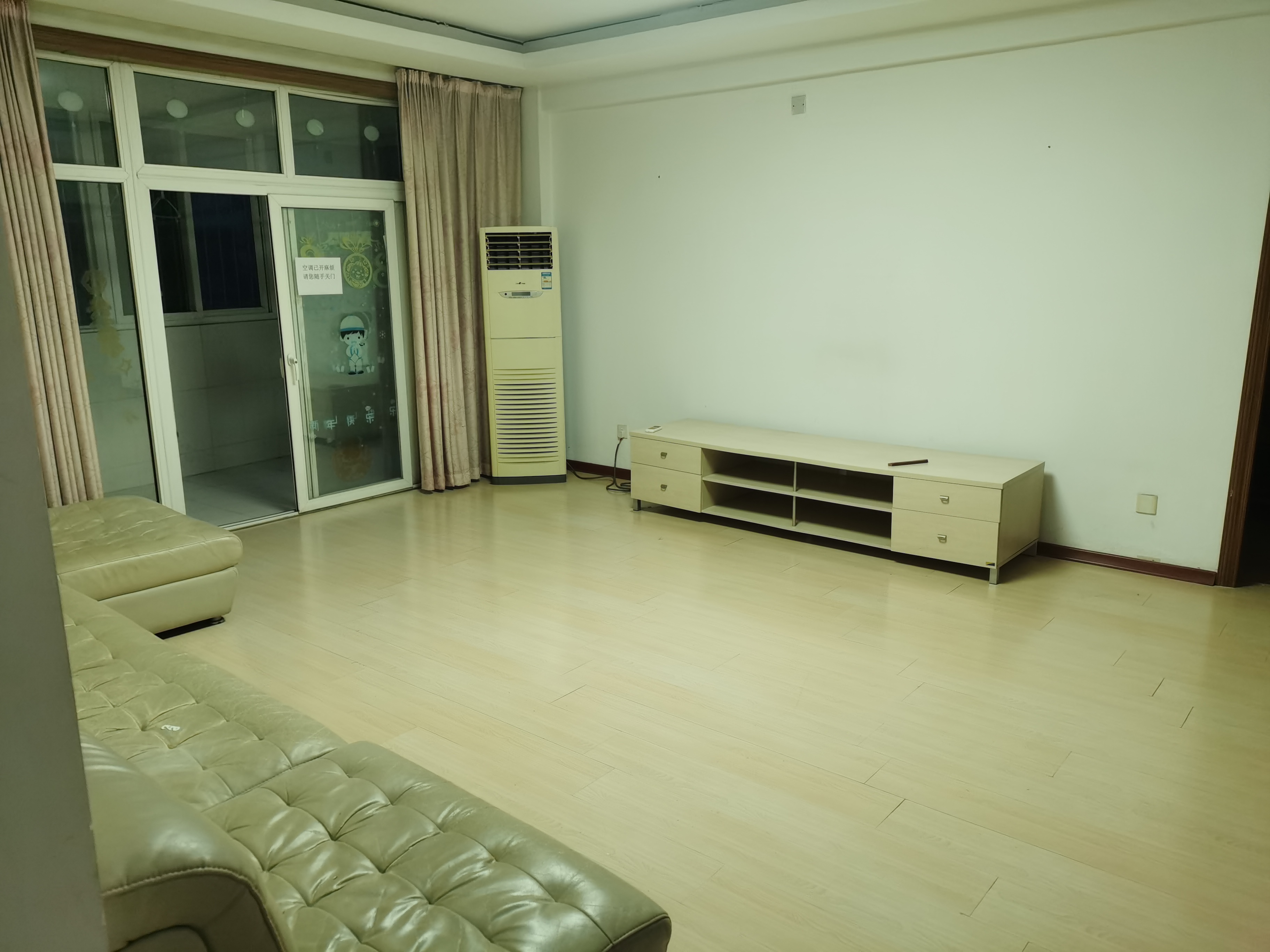 安寧西區一樓128平出租