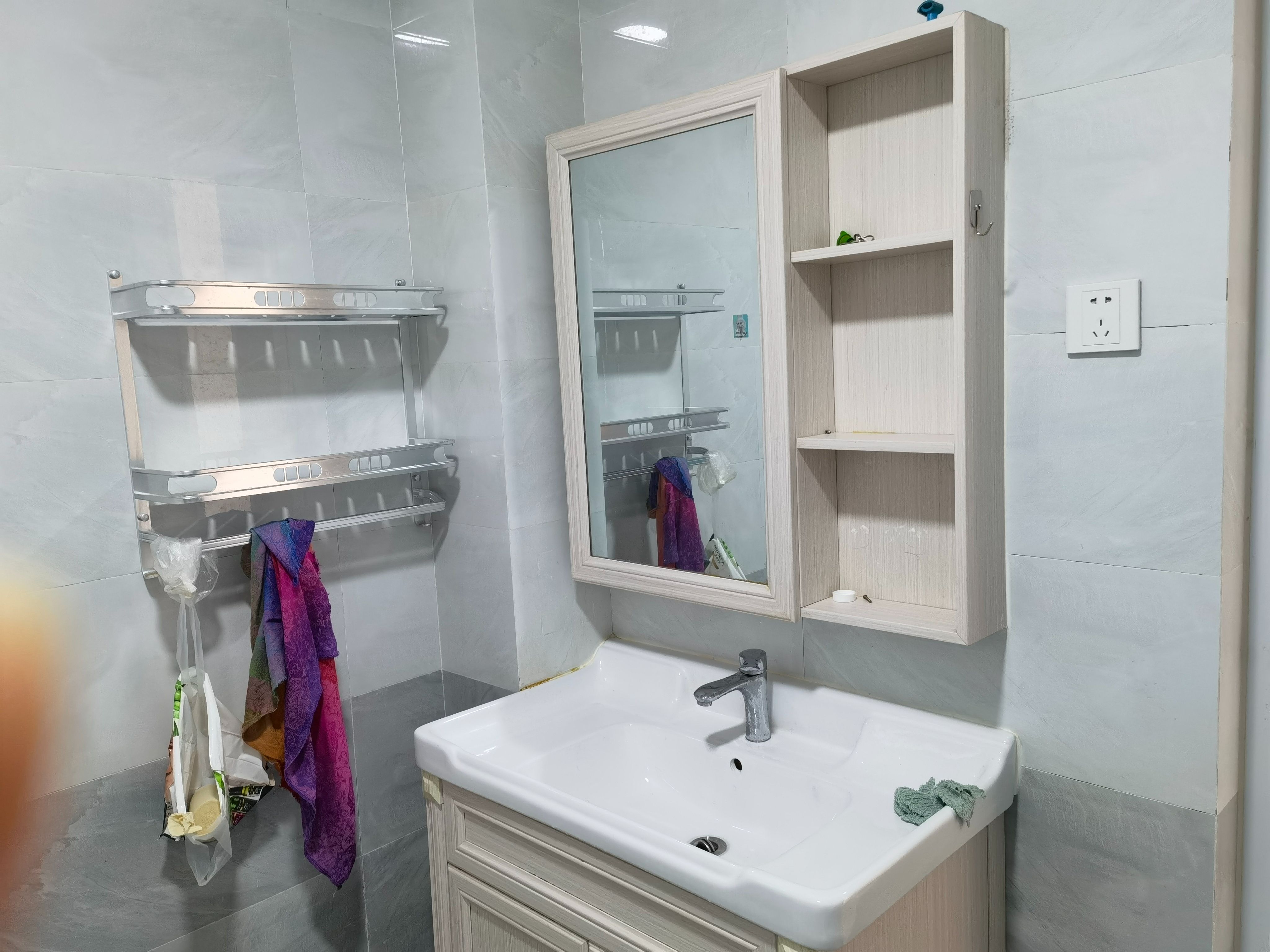 預租鑫都 西湖灣2室2廳1衛102平米17000元/月住宅