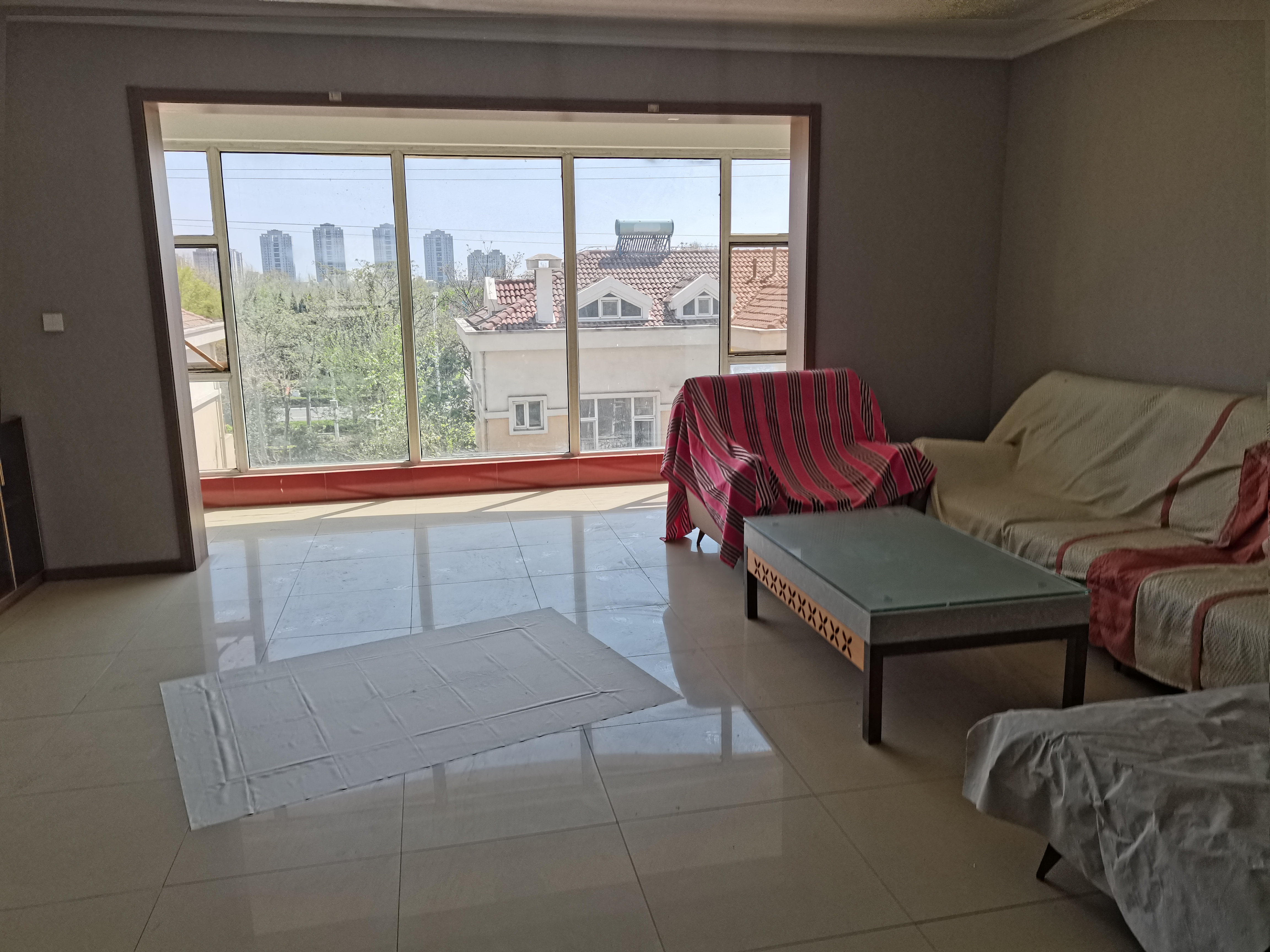 出租怡和家園3室1廳2衛158平米23000元/年住宅