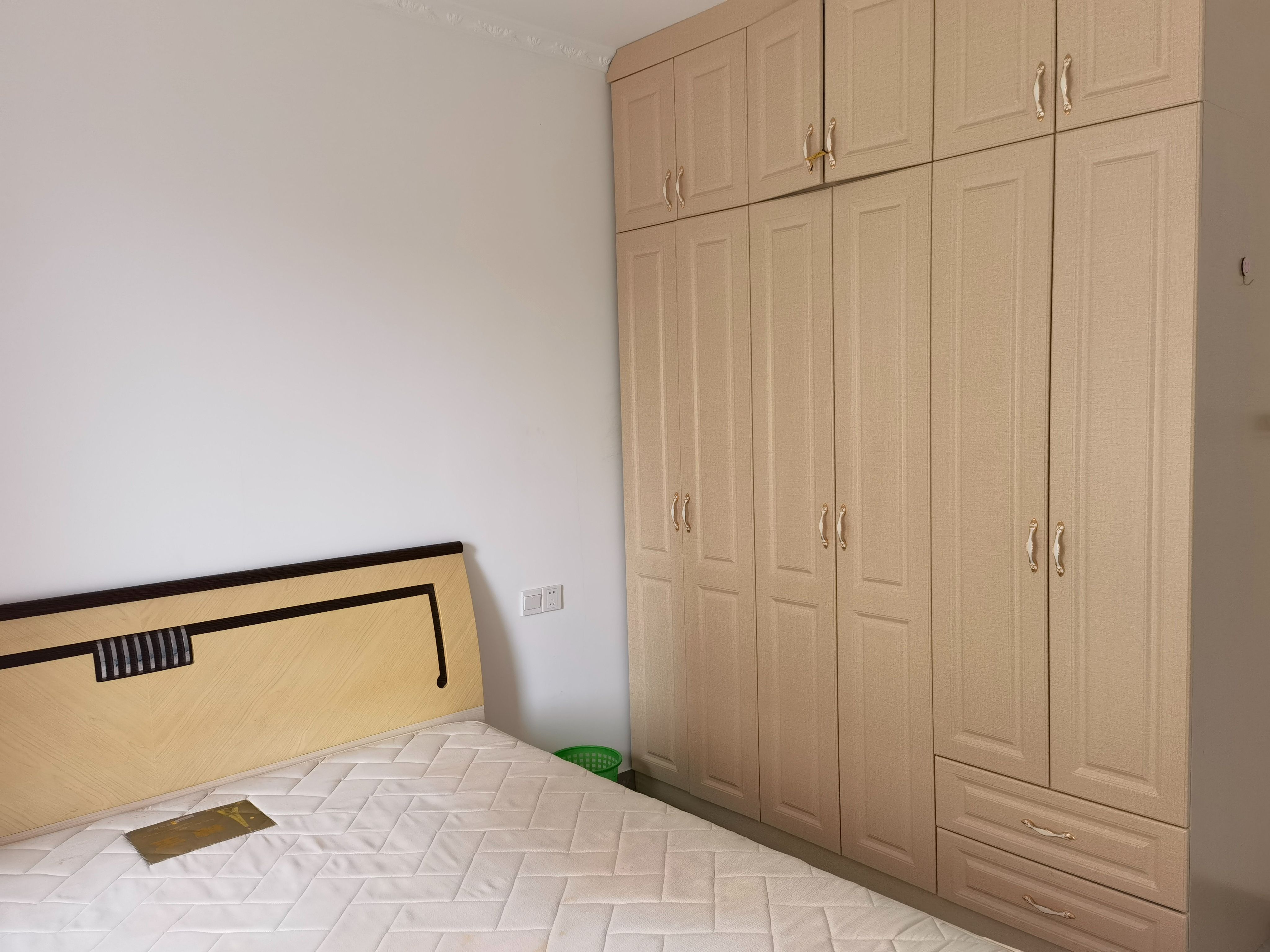 預租鑫都 西湖灣2室2廳1衛102平米17000元/月住宅