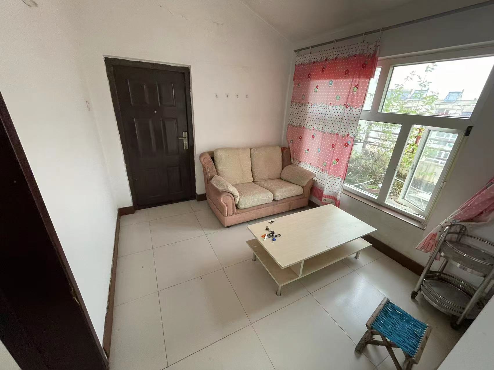 出租科達B區2室1廳1衛55平米700元/月住宅