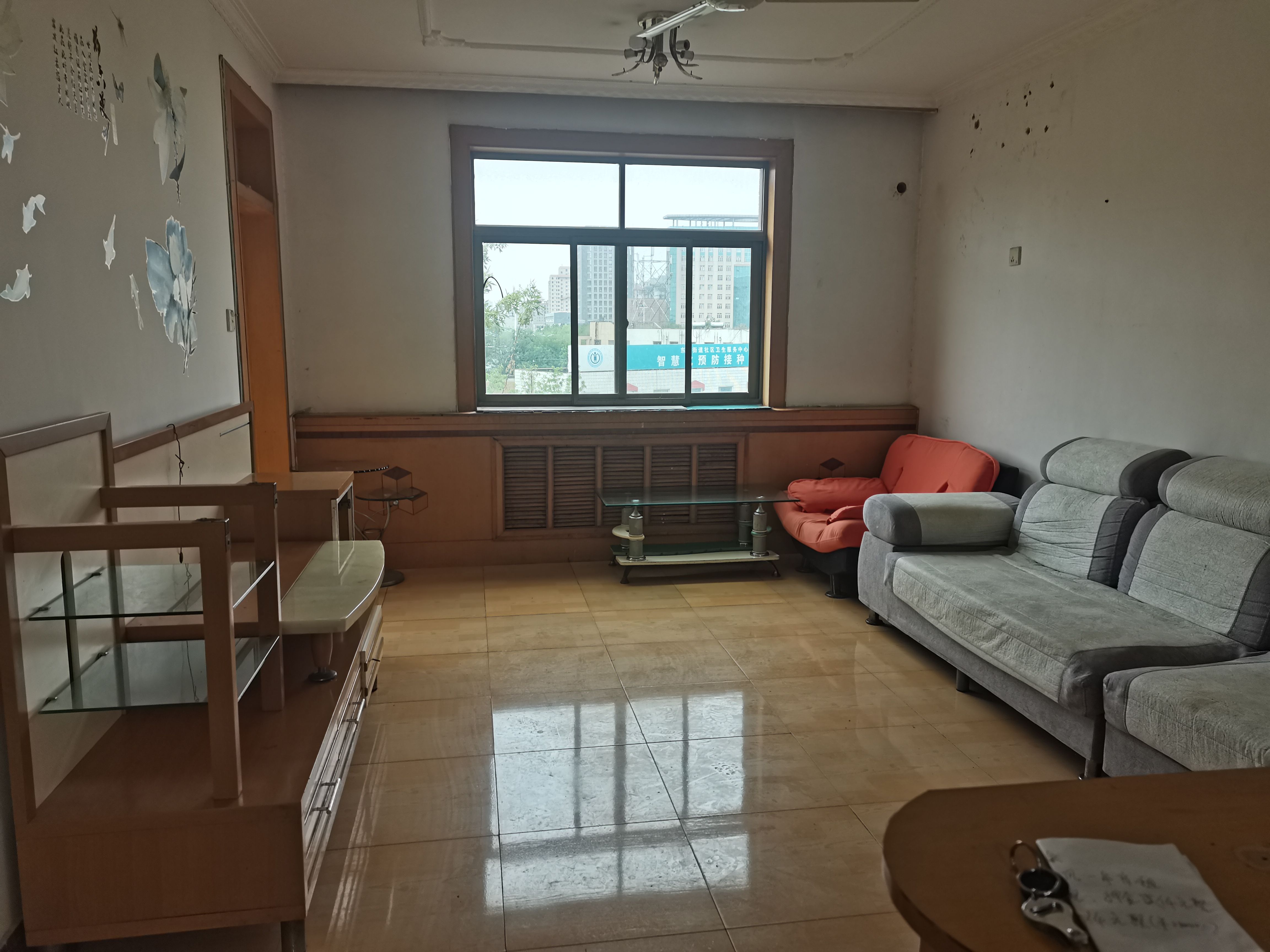 出租海河南區3室2廳1衛99.98平米27000元/年住宅