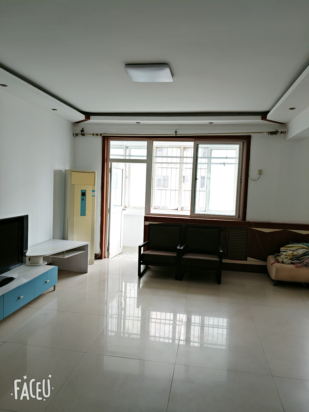 出租光明小區3室2廳2衛131平米18000元/年住宅