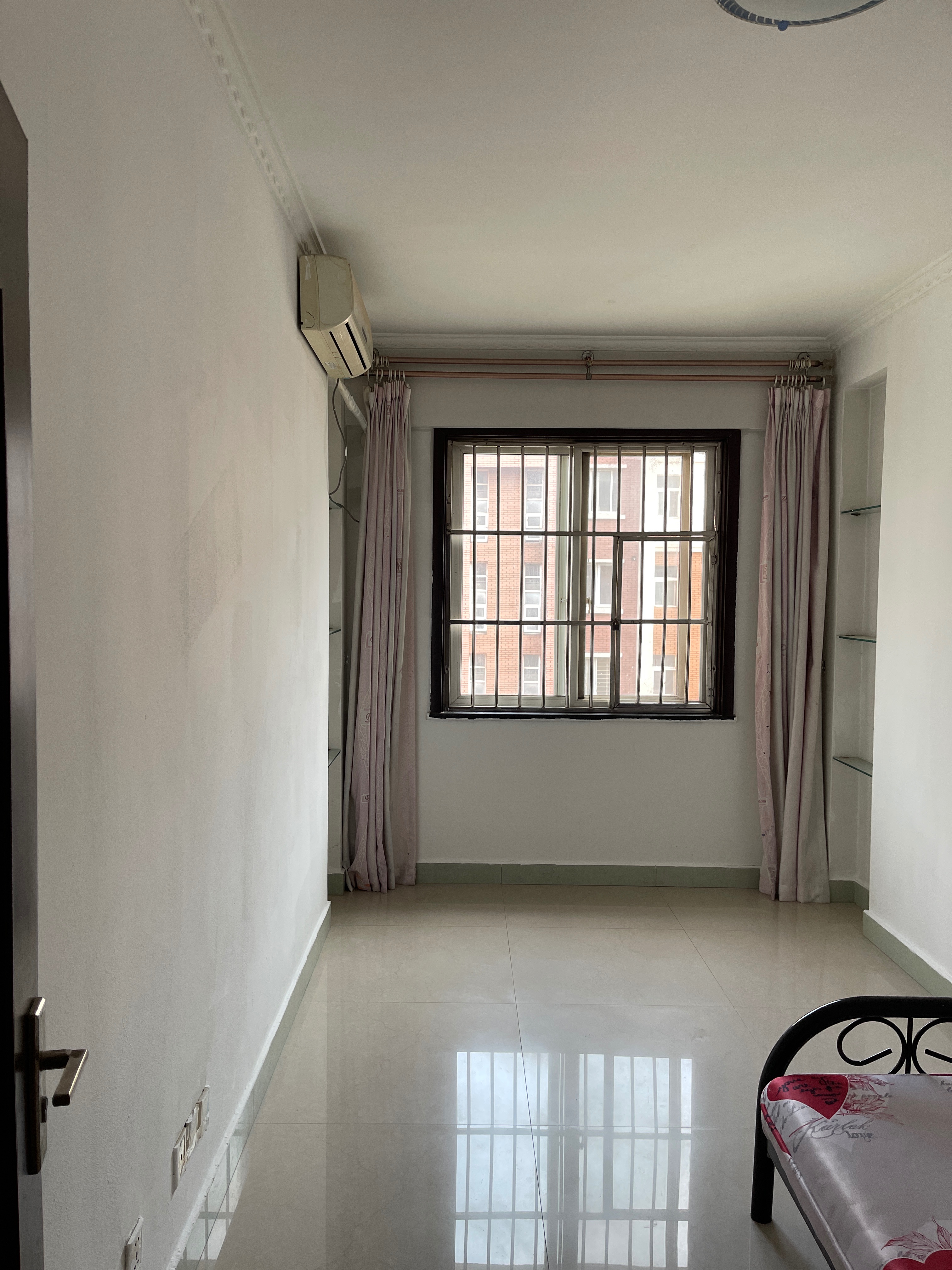 出租安泰南區3室2廳1衛130平米24000元/月住宅