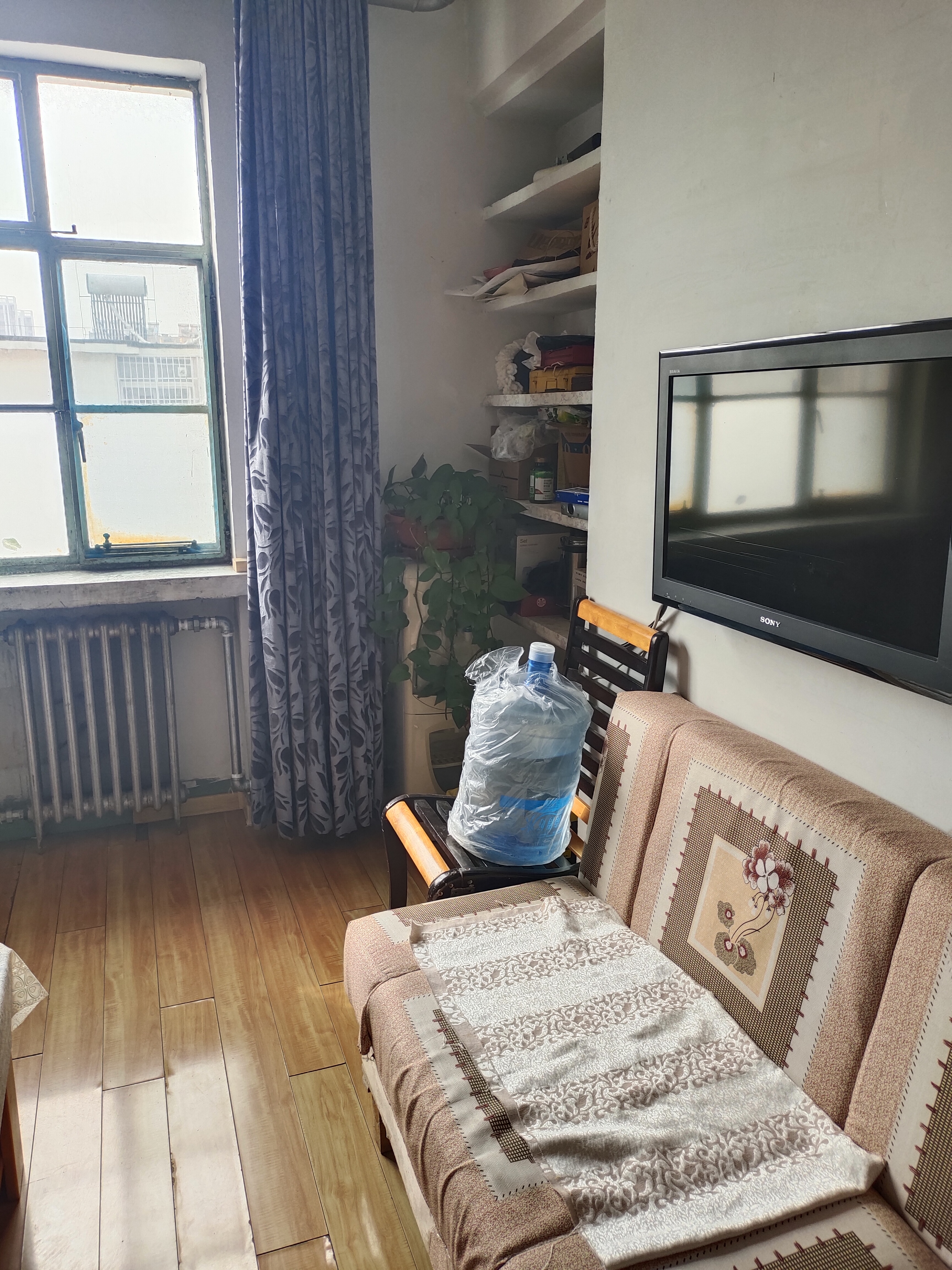 出租勝中 碧水苑2室1廳1衛56.4平米8000元/月住宅