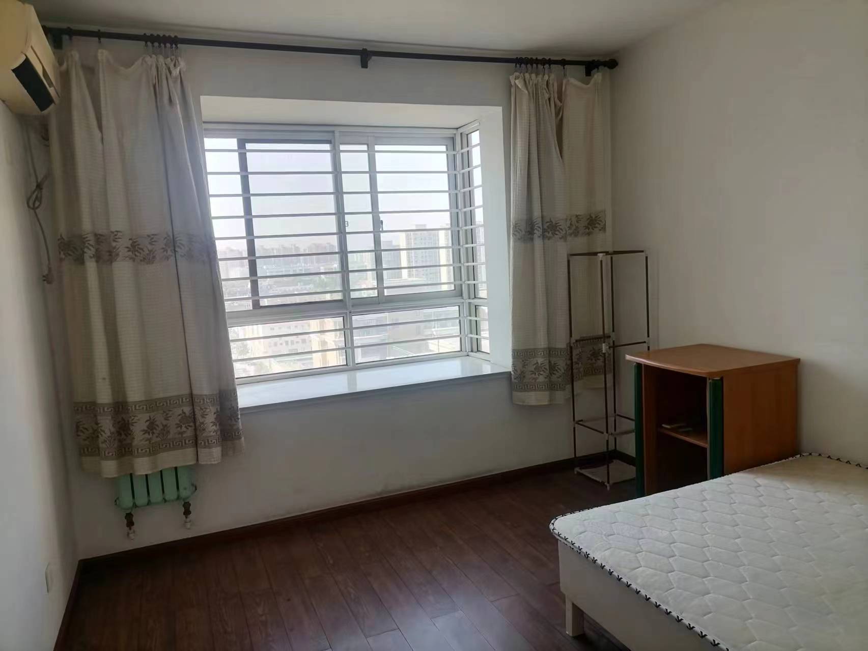 出租天業 盛世龍城3室2廳2衛160平米1500元/月住宅