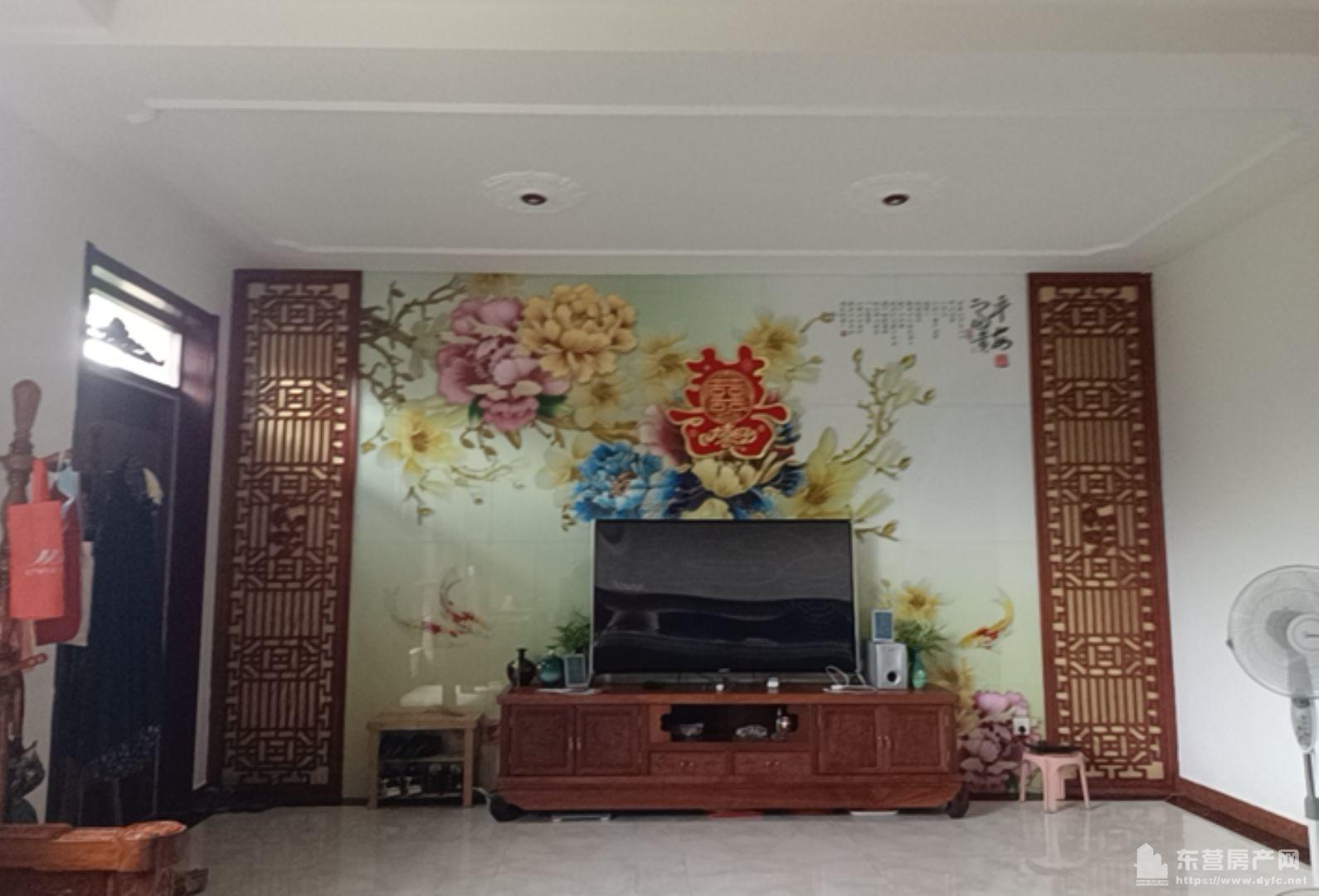 出售新區萬芳園西區5室2廳3衛235平米320萬住宅