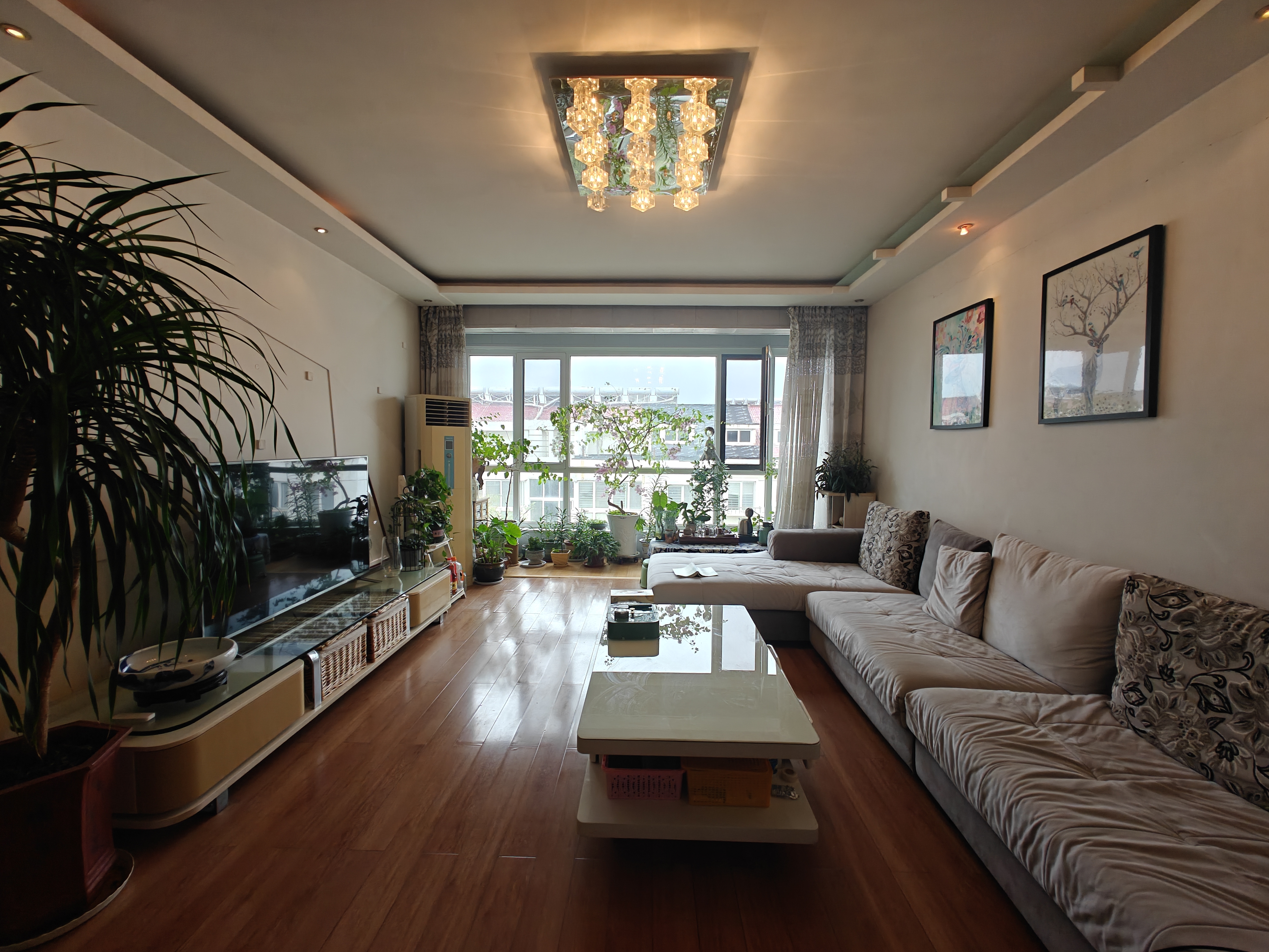 出售東營新區菊香園3室2廳1衛141平米帶大車庫80萬住宅